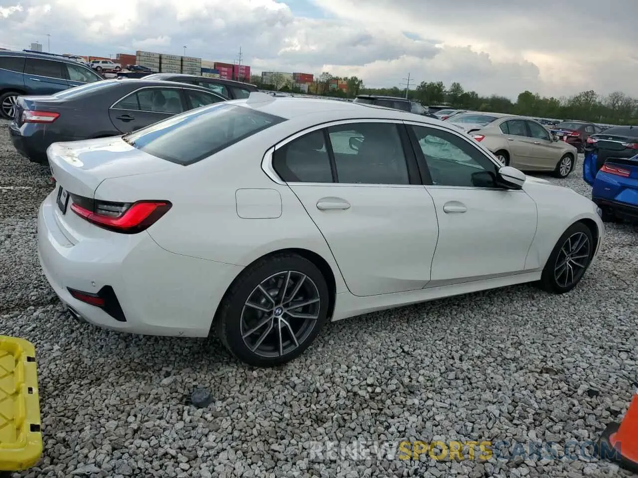 3 Photograph of a damaged car 3MW5R7J01L8B17838 BMW 3 SERIES 2020