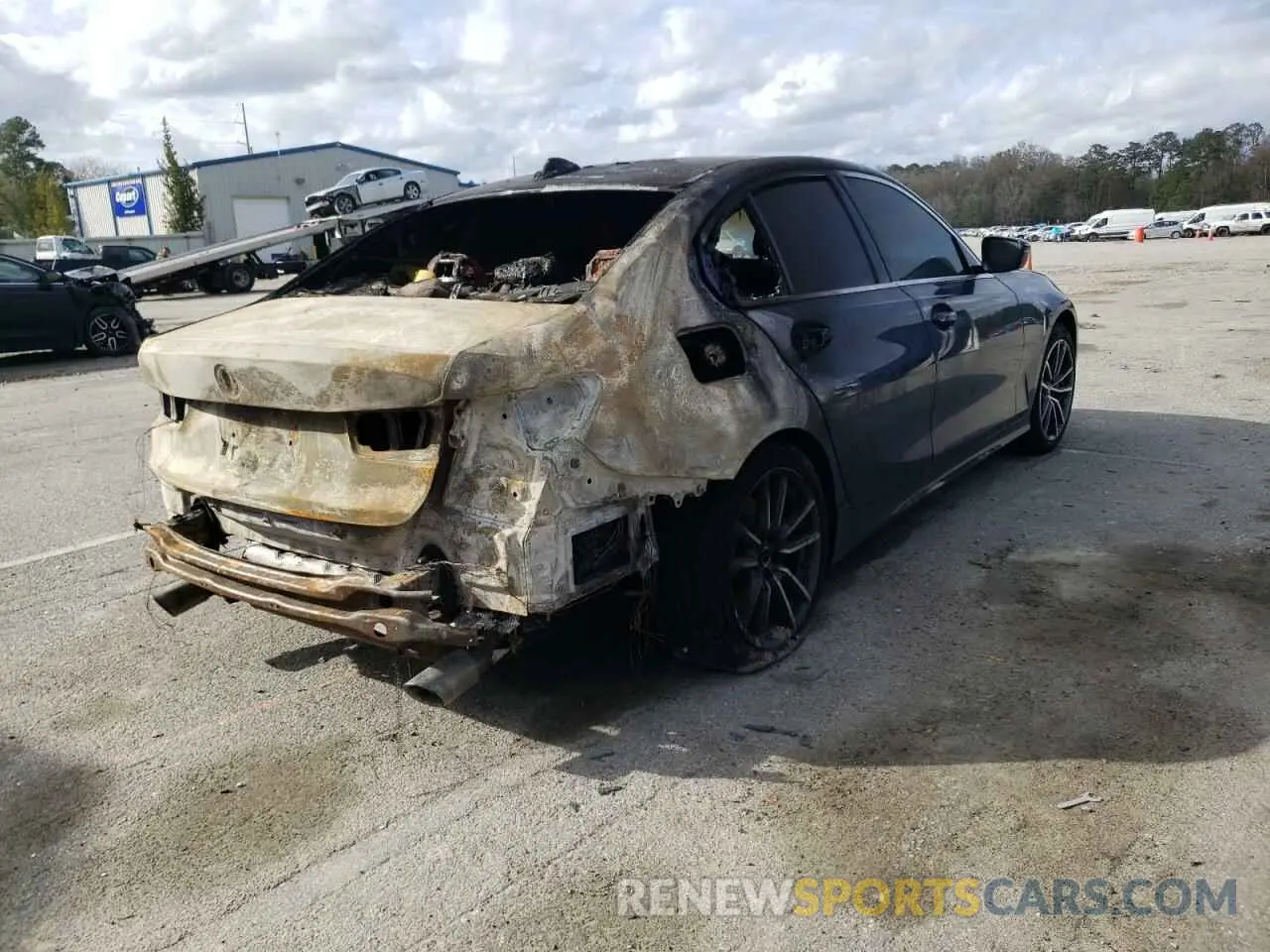 4 Фотография поврежденного автомобиля 3MW5R7J04L8B17137 BMW 3 SERIES 2020