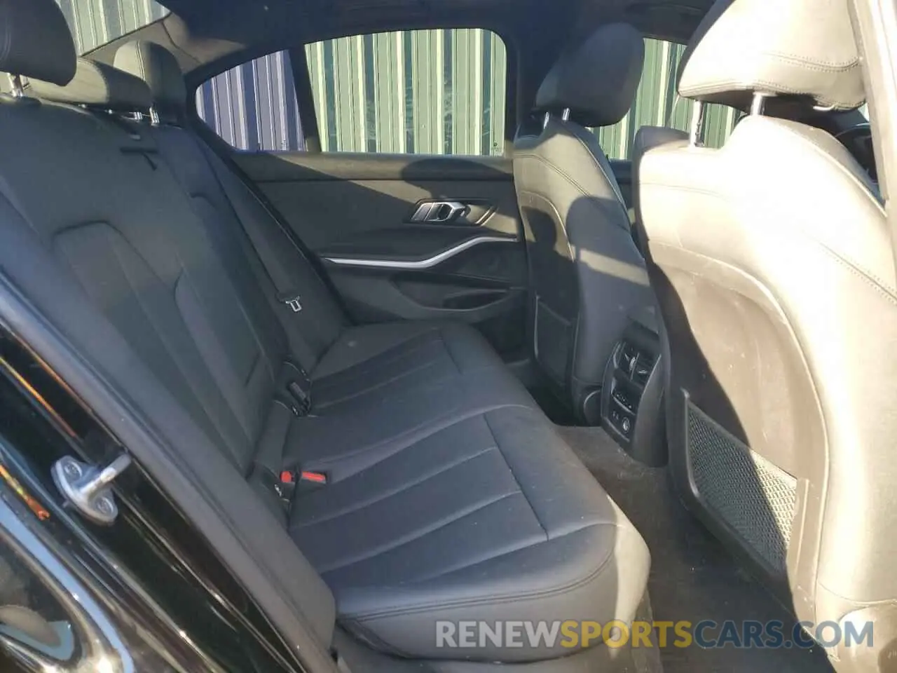 10 Фотография поврежденного автомобиля 3MW5R7J04L8B23519 BMW 3 SERIES 2020
