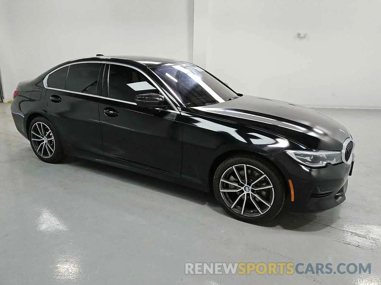 4 Фотография поврежденного автомобиля 3MW5R7J04L8B24511 BMW 3 SERIES 2020