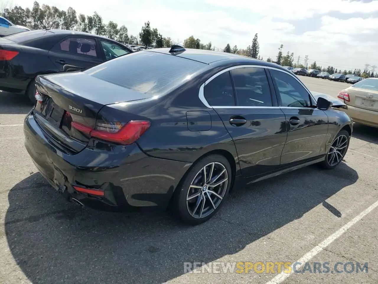 3 Photograph of a damaged car 3MW5R7J05L8B18216 BMW 3 SERIES 2020