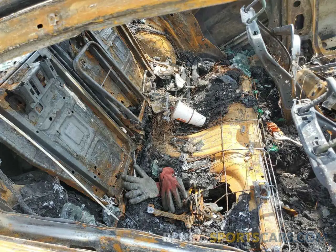 10 Photograph of a damaged car 3MW5R7J07L8B08951 BMW 3 SERIES 2020