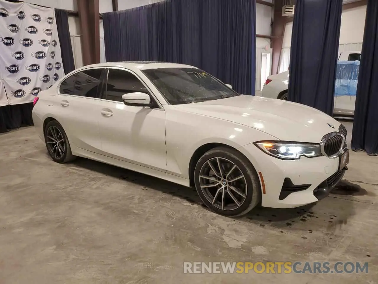4 Photograph of a damaged car 3MW5R7J08L8B08862 BMW 3 SERIES 2020