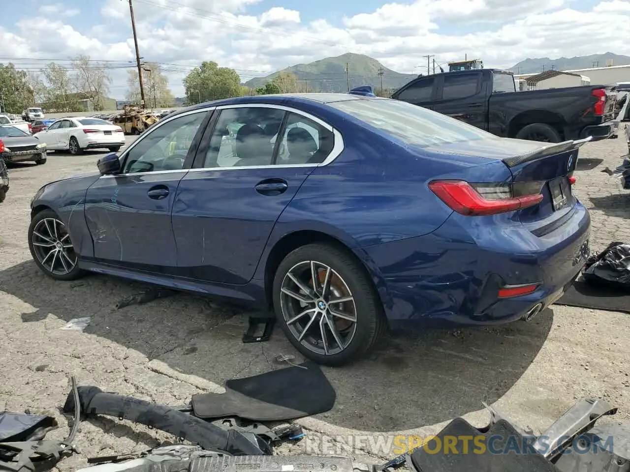 2 Фотография поврежденного автомобиля WBA5R1C08LFH41897 BMW 3 SERIES 2020