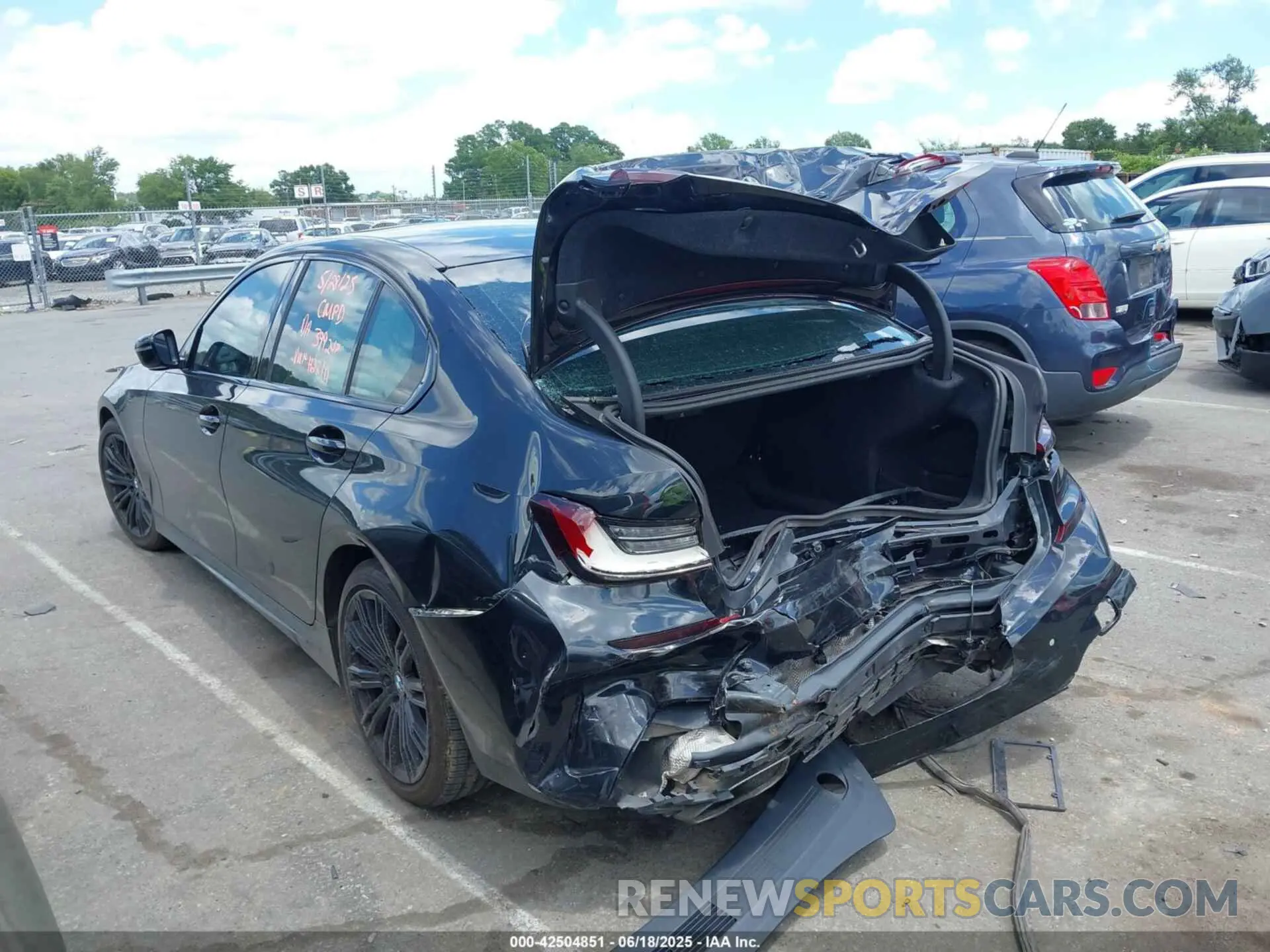 13 Photograph of a damaged car WBA5U7C06LFH27191 BMW 3 SERIES 2020
