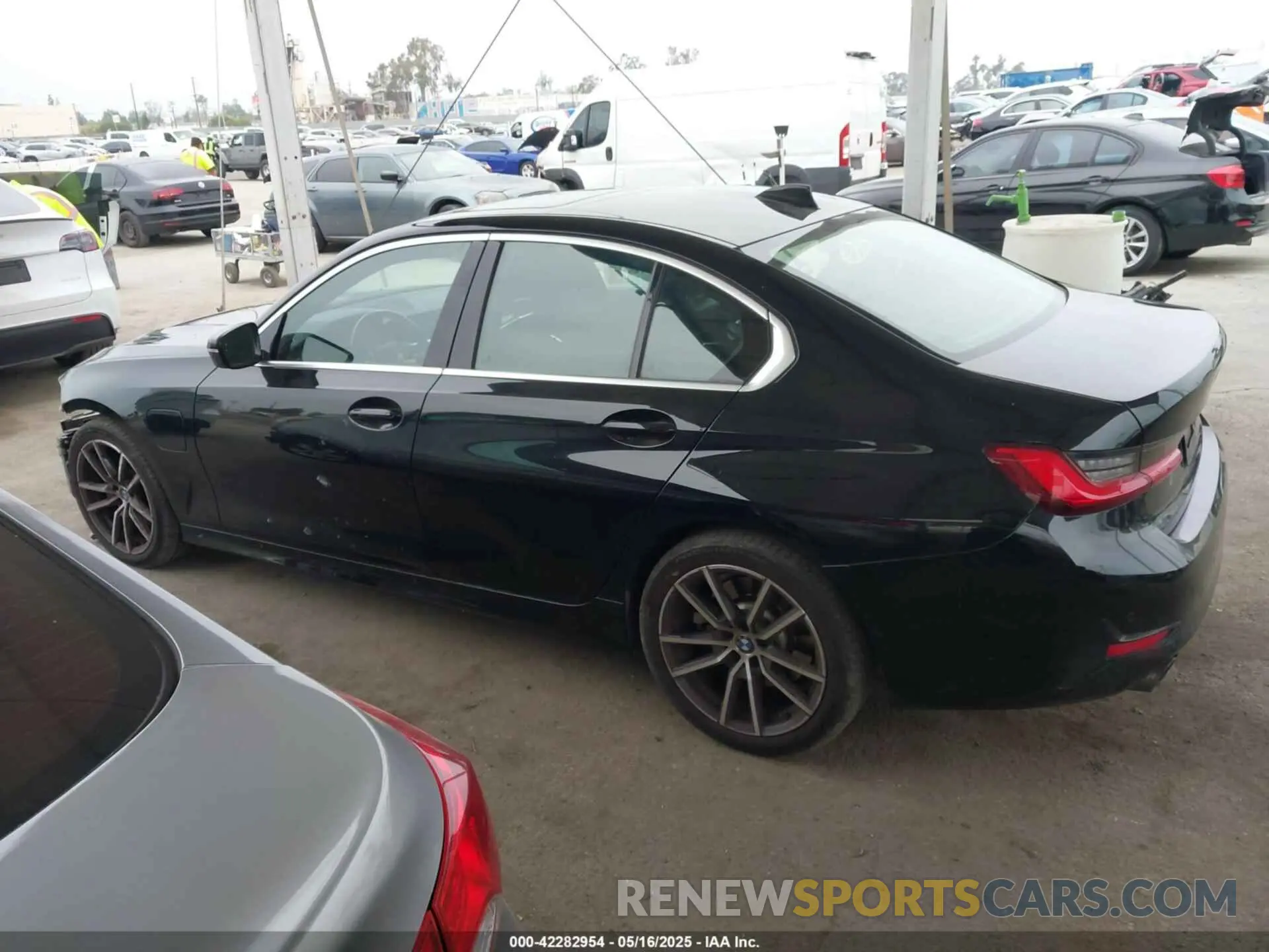 15 Фотография поврежденного автомобиля 3MW5P7J09M8B75719 BMW 3 SERIES 2021