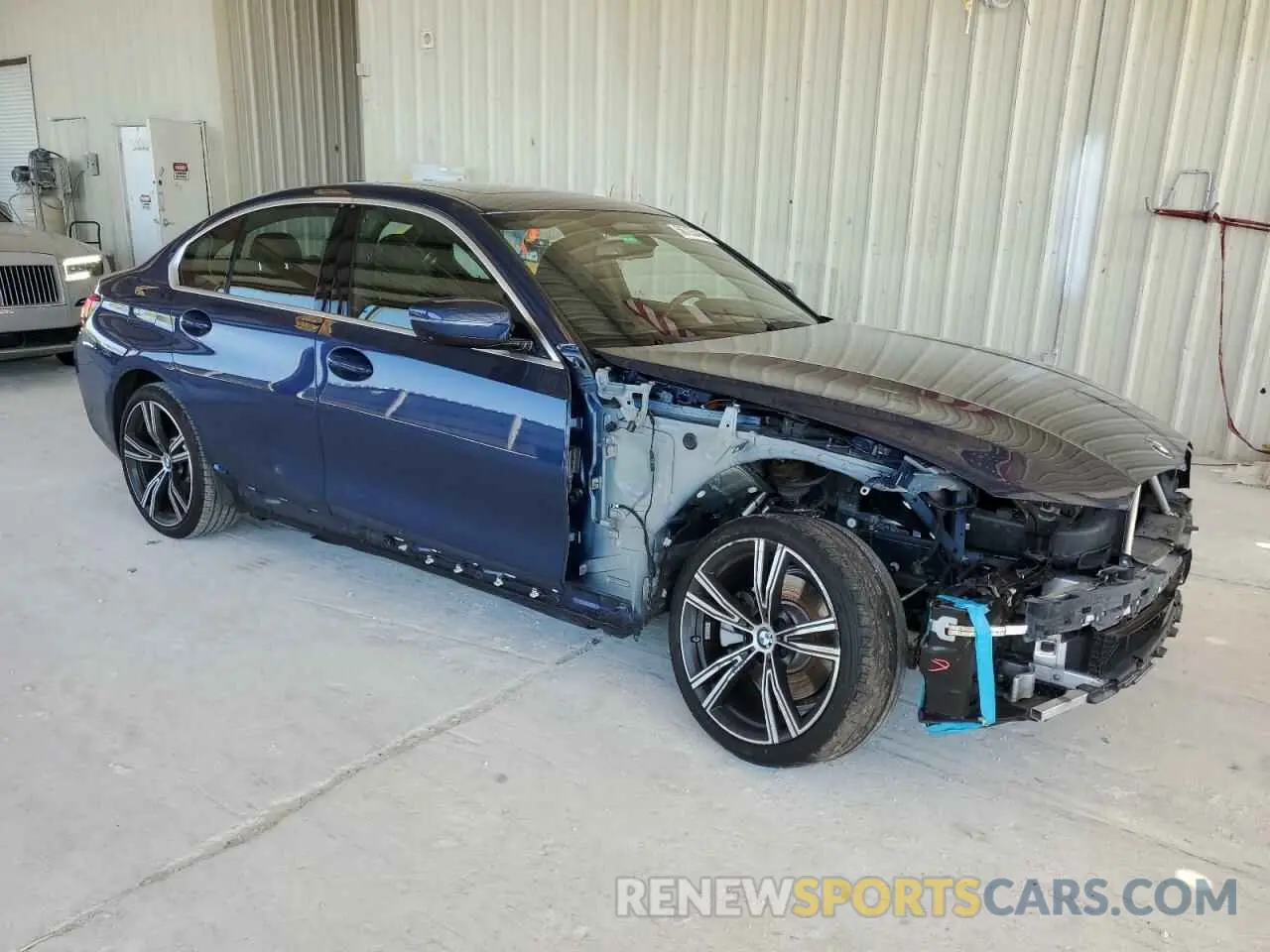4 Photograph of a damaged car 3MW5P9J04M8B87501 BMW 3 SERIES 2021