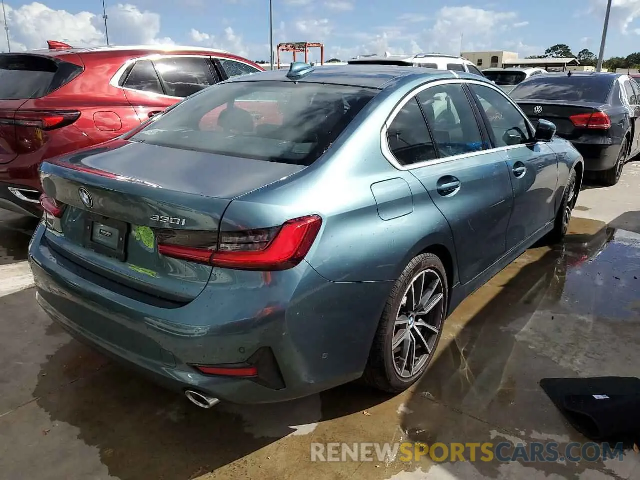 3 Photograph of a damaged car 3MW5R1J00M8B73445 BMW 3 SERIES 2021