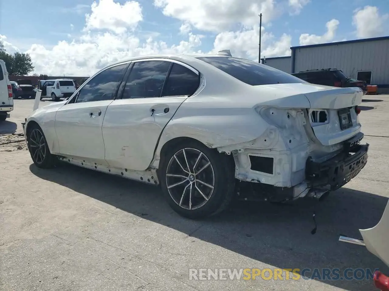 2 Photograph of a damaged car 3MW5R1J04M8B68345 BMW 3 SERIES 2021
