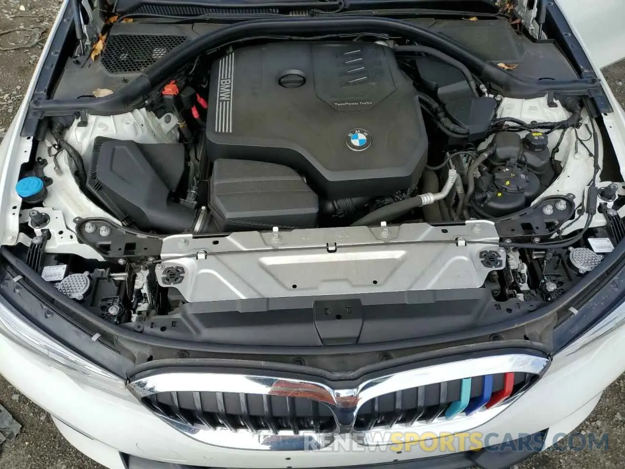 11 Фотография поврежденного автомобиля 3MW5R1J05M8B48878 BMW 3 SERIES 2021