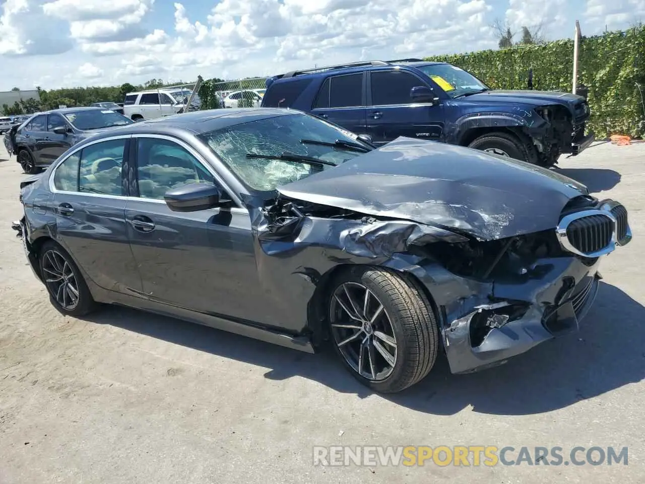 4 Фотография поврежденного автомобиля 3MW5R1J05M8B70220 BMW 3 SERIES 2021