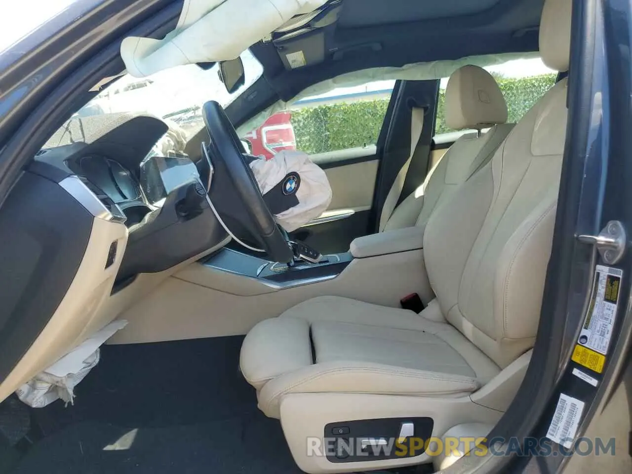 7 Фотография поврежденного автомобиля 3MW5R1J05M8B70220 BMW 3 SERIES 2021