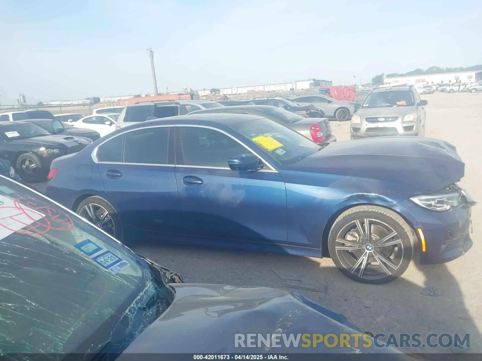 13 Фотография поврежденного автомобиля 3MW5R1J05M8C06701 BMW 3 SERIES 2021