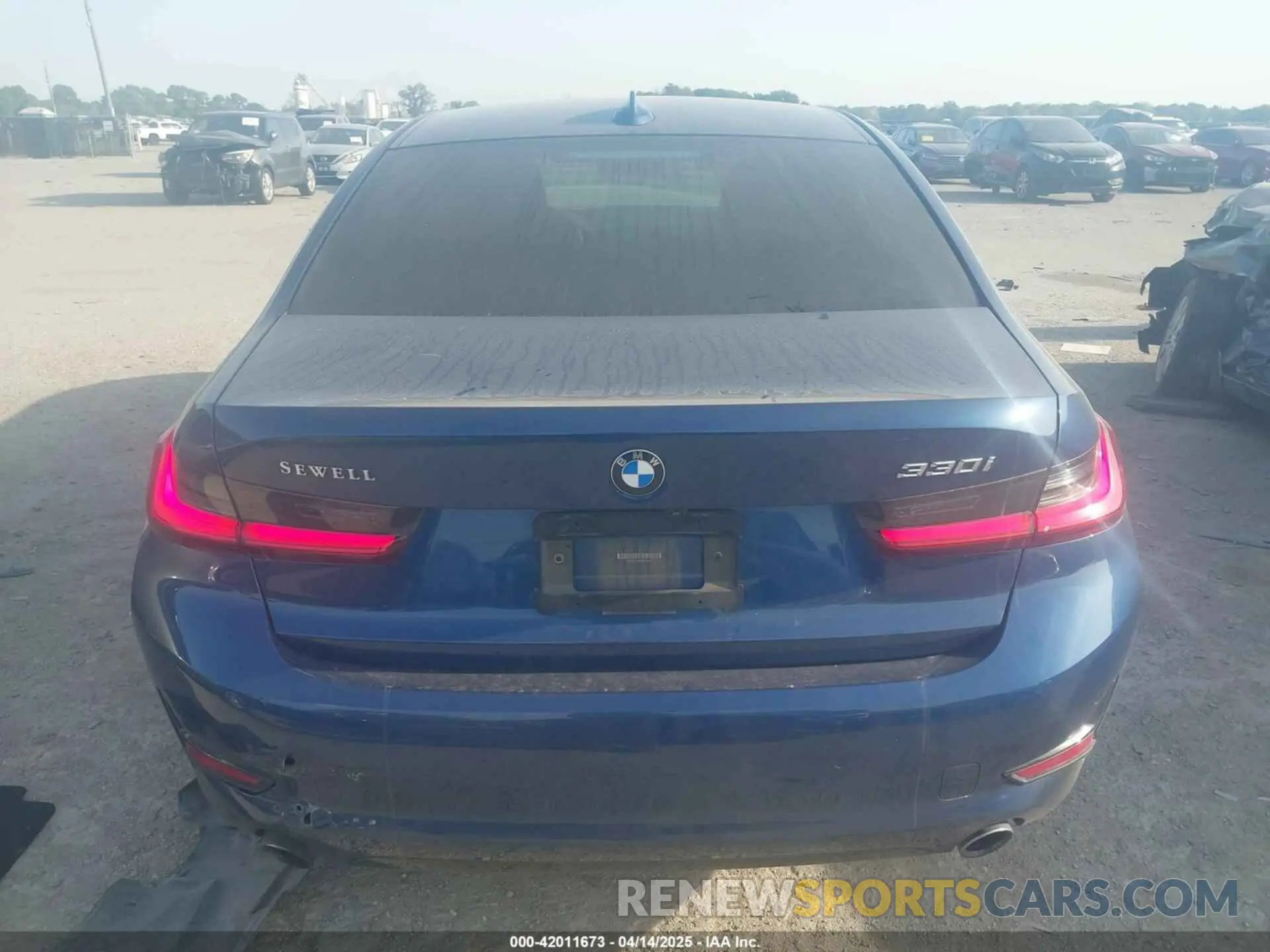 16 Фотография поврежденного автомобиля 3MW5R1J05M8C06701 BMW 3 SERIES 2021
