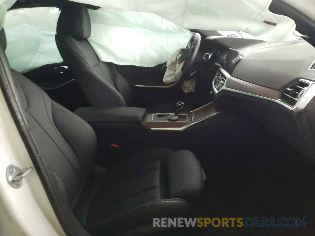5 Photograph of a damaged car 3MW5R1J06M8B49070 BMW 3 SERIES 2021