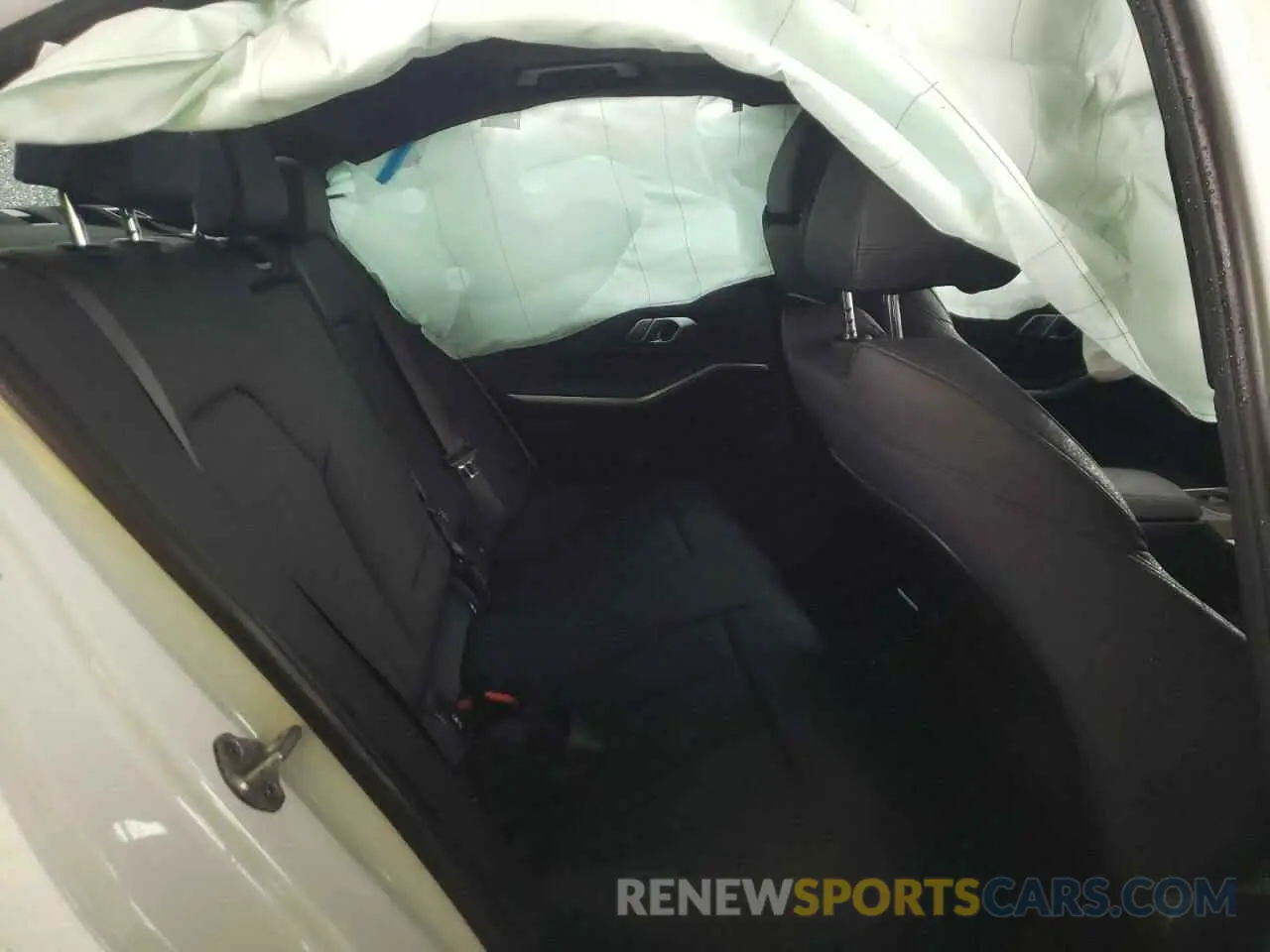 6 Photograph of a damaged car 3MW5R1J06M8B49070 BMW 3 SERIES 2021
