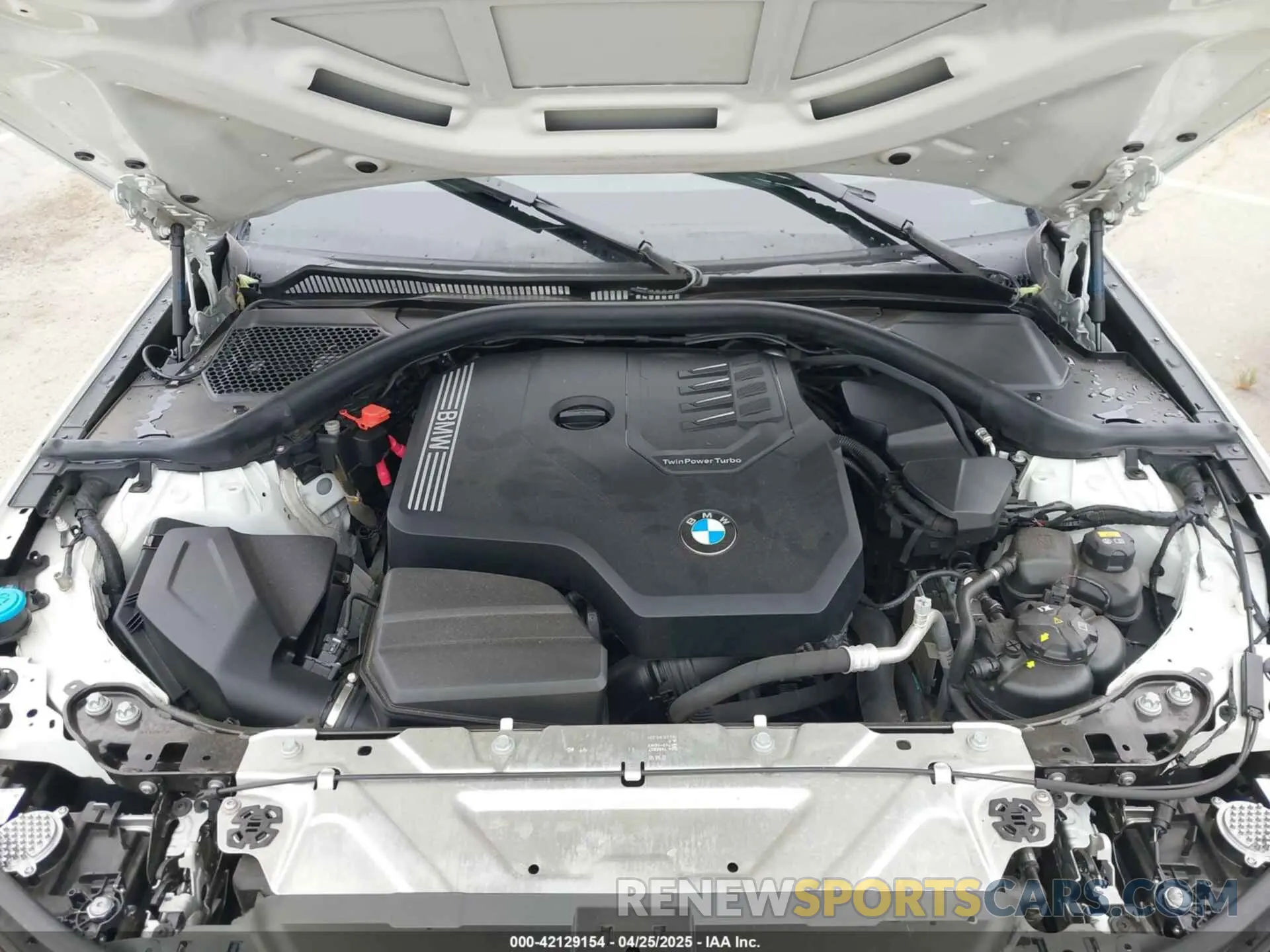 10 Фотография поврежденного автомобиля 3MW5R1J06M8B74051 BMW 3 SERIES 2021