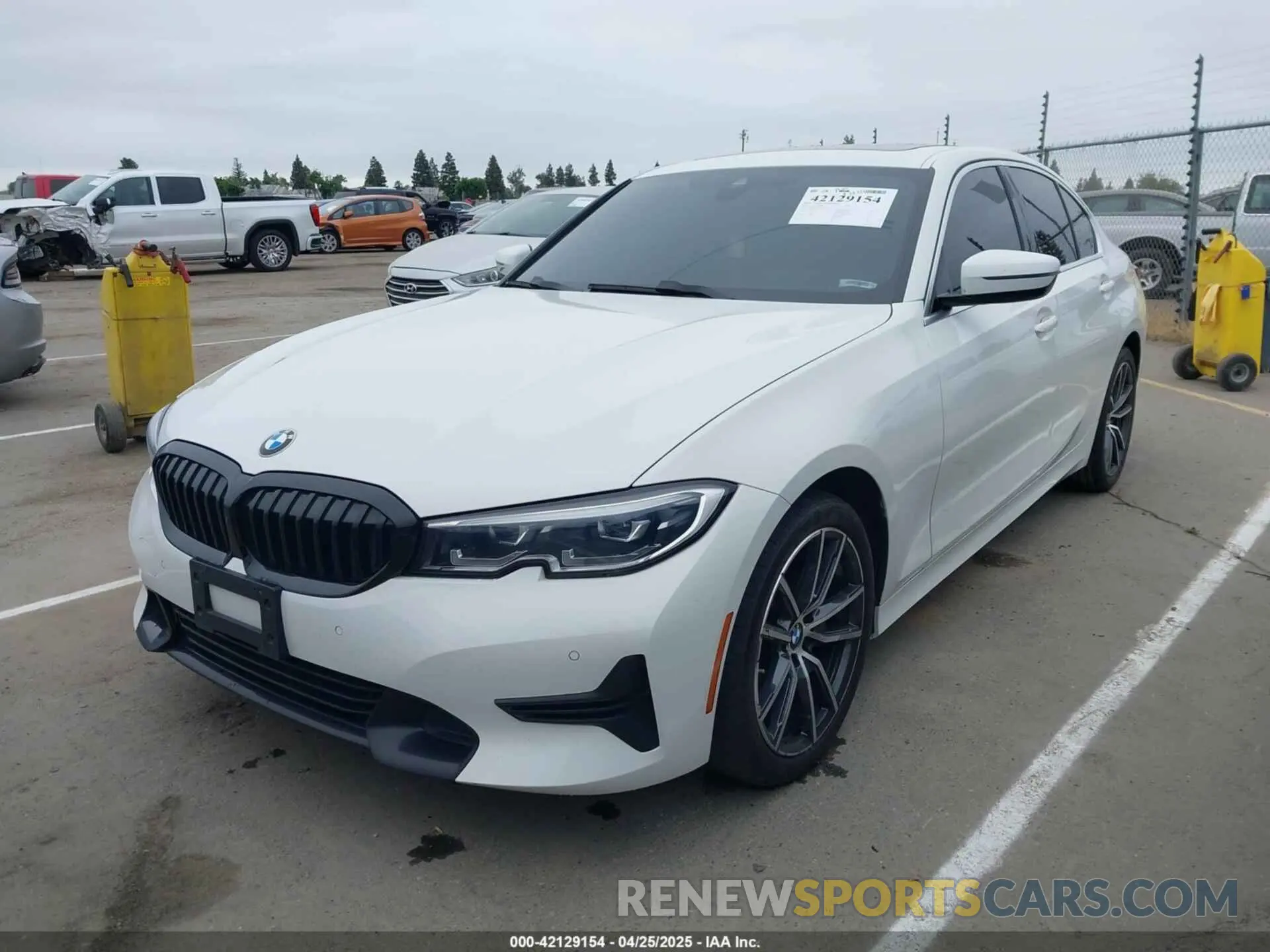 2 Фотография поврежденного автомобиля 3MW5R1J06M8B74051 BMW 3 SERIES 2021