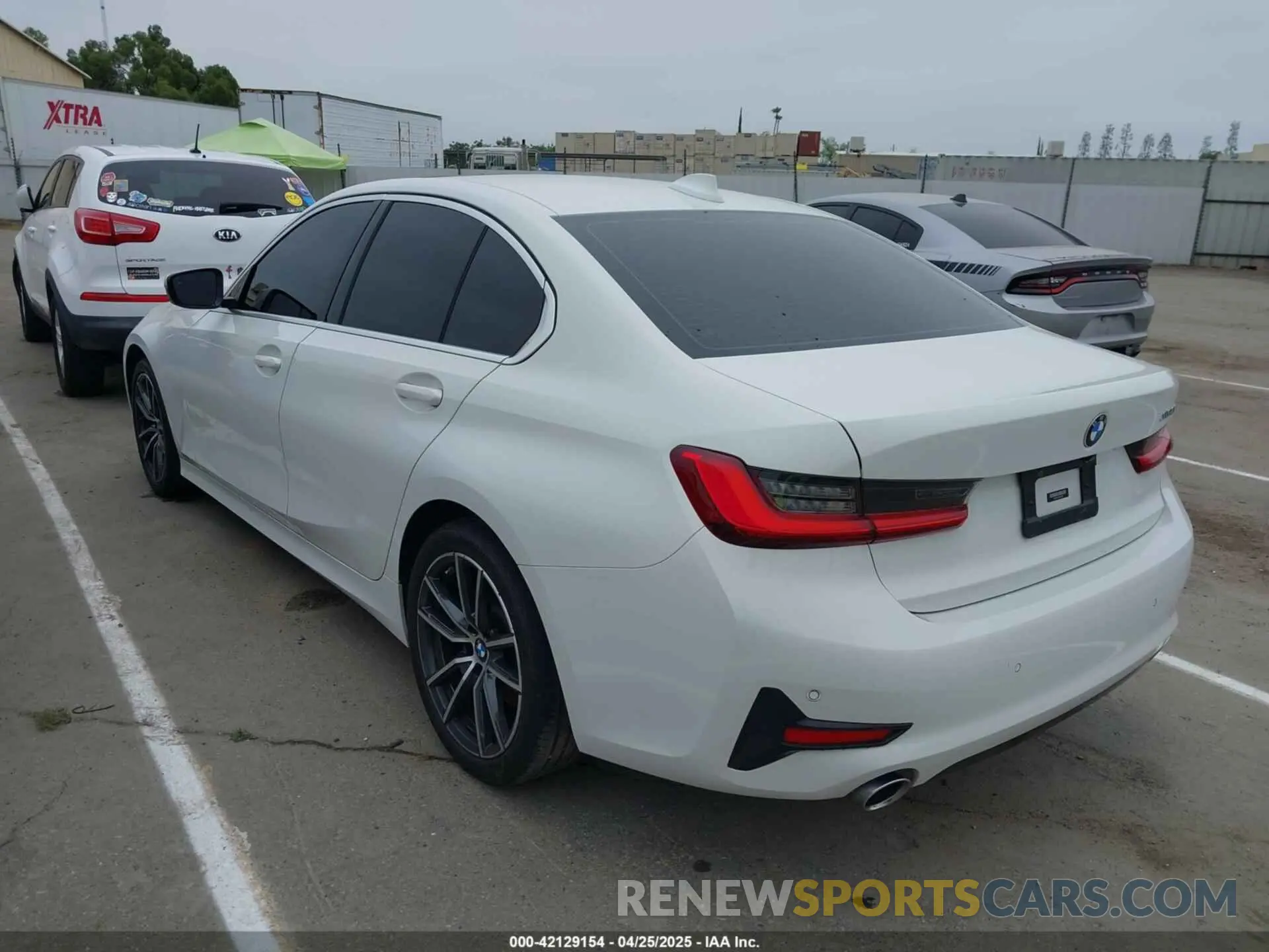 3 Фотография поврежденного автомобиля 3MW5R1J06M8B74051 BMW 3 SERIES 2021