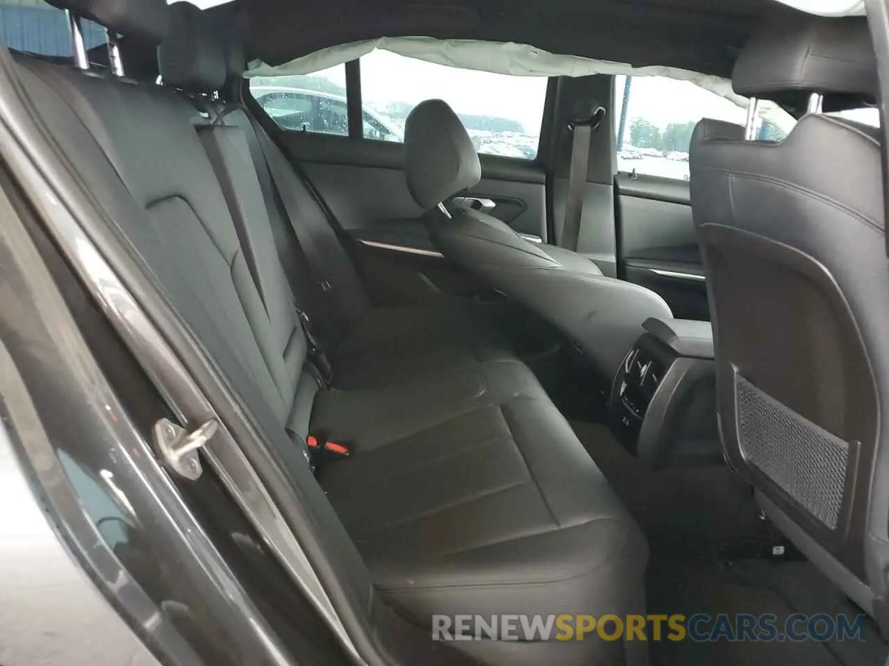 10 Фотография поврежденного автомобиля 3MW5R1J06M8B87723 BMW 3 SERIES 2021