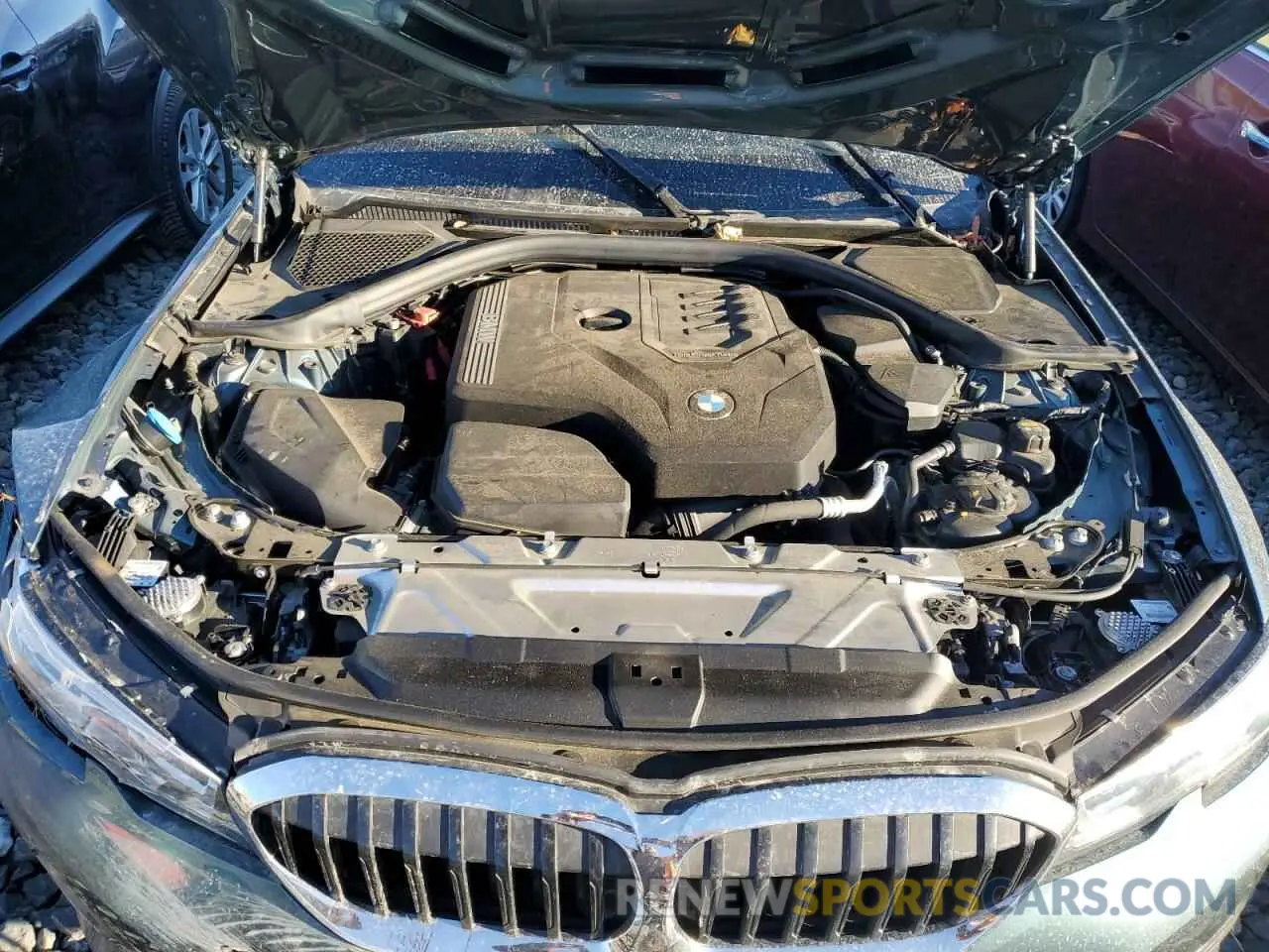 11 Фотография поврежденного автомобиля 3MW5R1J06M8B94896 BMW 3 SERIES 2021