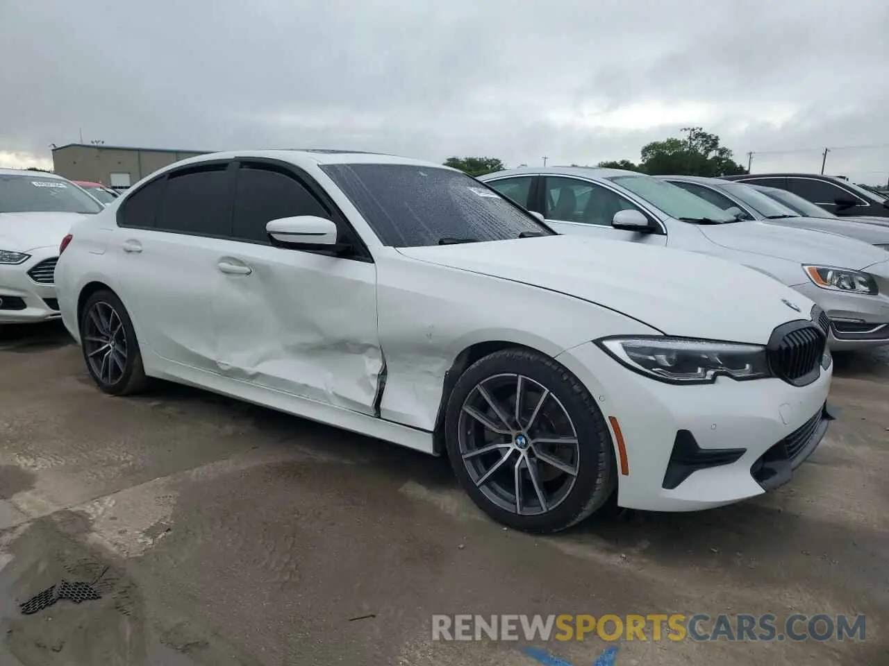 4 Photograph of a damaged car 3MW5R1J08M8B98075 BMW 3 SERIES 2021