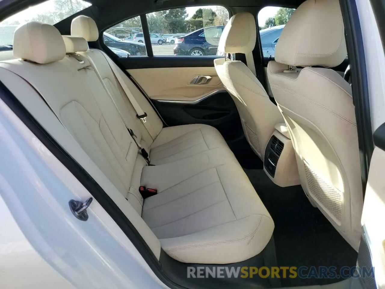 10 Фотография поврежденного автомобиля 3MW5R1J08M8C07003 BMW 3 SERIES 2021