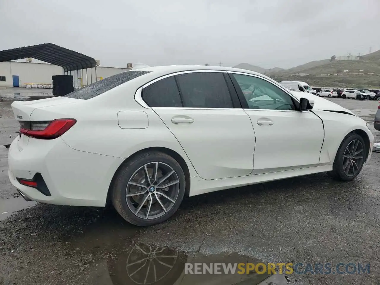 3 Photograph of a damaged car 3MW5R1J0XM8B48990 BMW 3 SERIES 2021