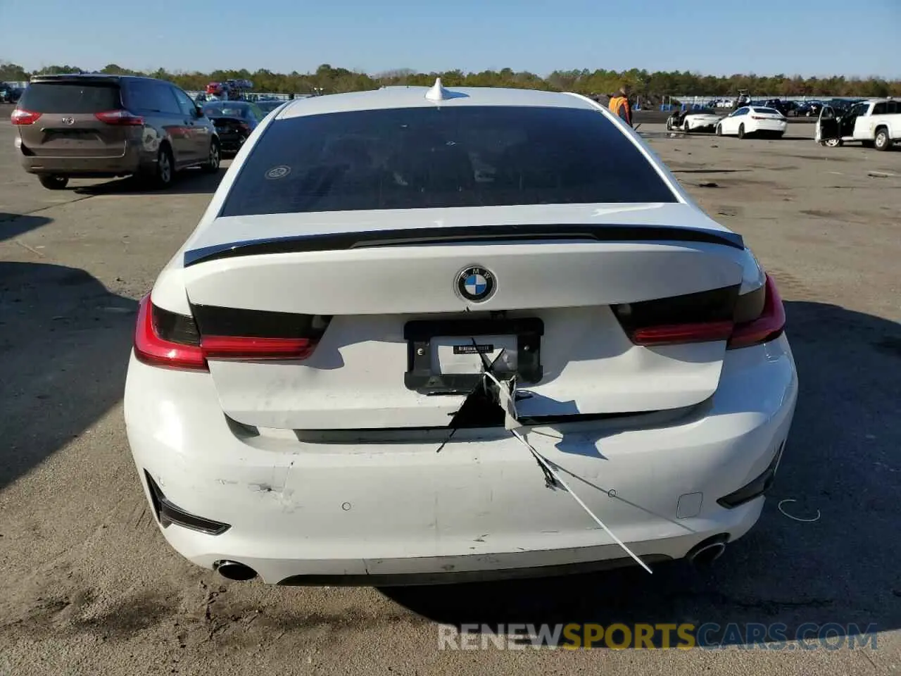 6 Фотография поврежденного автомобиля 3MW5R7J01M8B89818 BMW 3 SERIES 2021