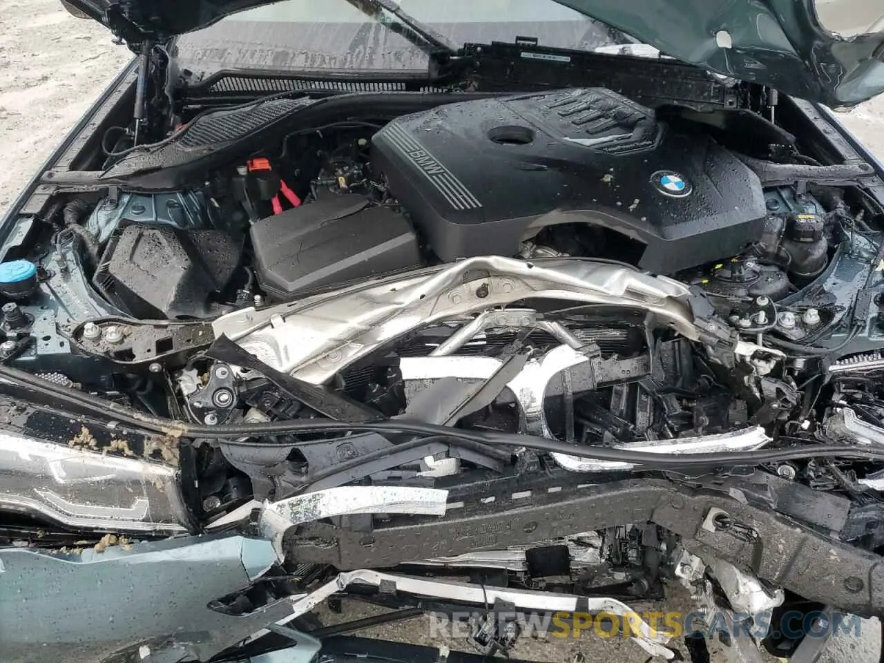 12 Photograph of a damaged car 3MW5R7J02M8C03872 BMW 3 SERIES 2021