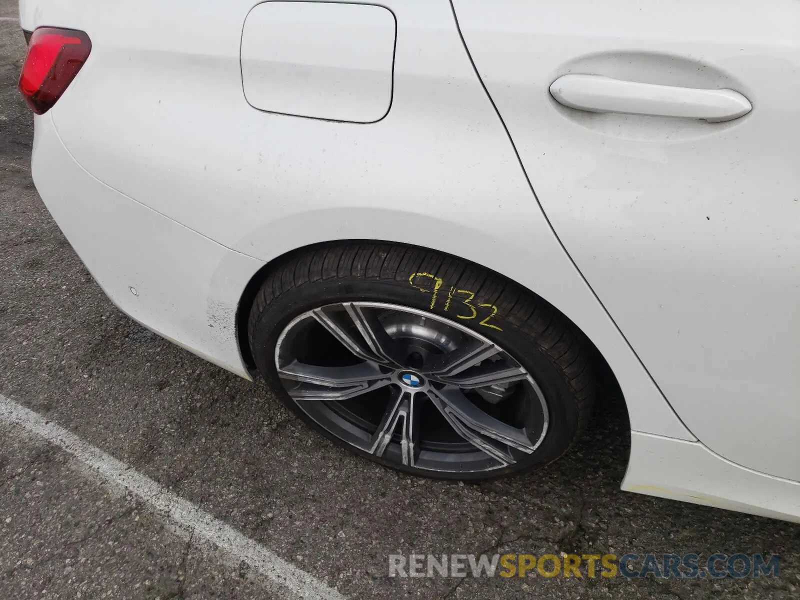 9 Фотография поврежденного автомобиля 3MW5R7J03M8C02570 BMW 3 SERIES 2021