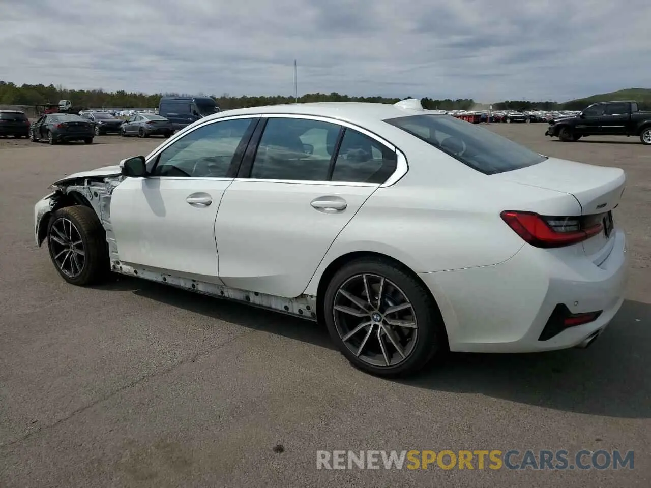 2 Photograph of a damaged car 3MW5R7J05M8B98568 BMW 3 SERIES 2021