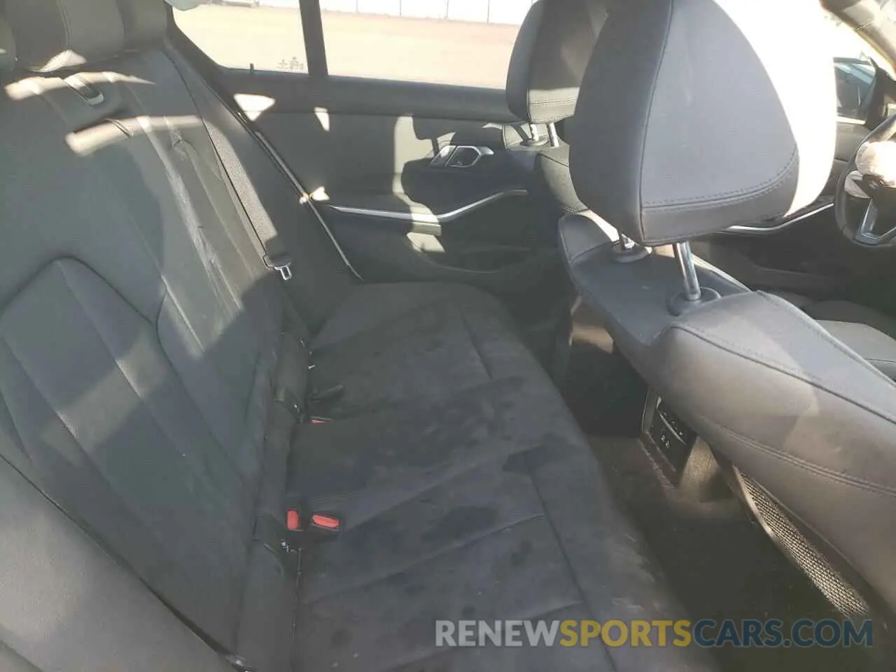 10 Фотография поврежденного автомобиля 3MW5R7J07M8C01311 BMW 3 SERIES 2021