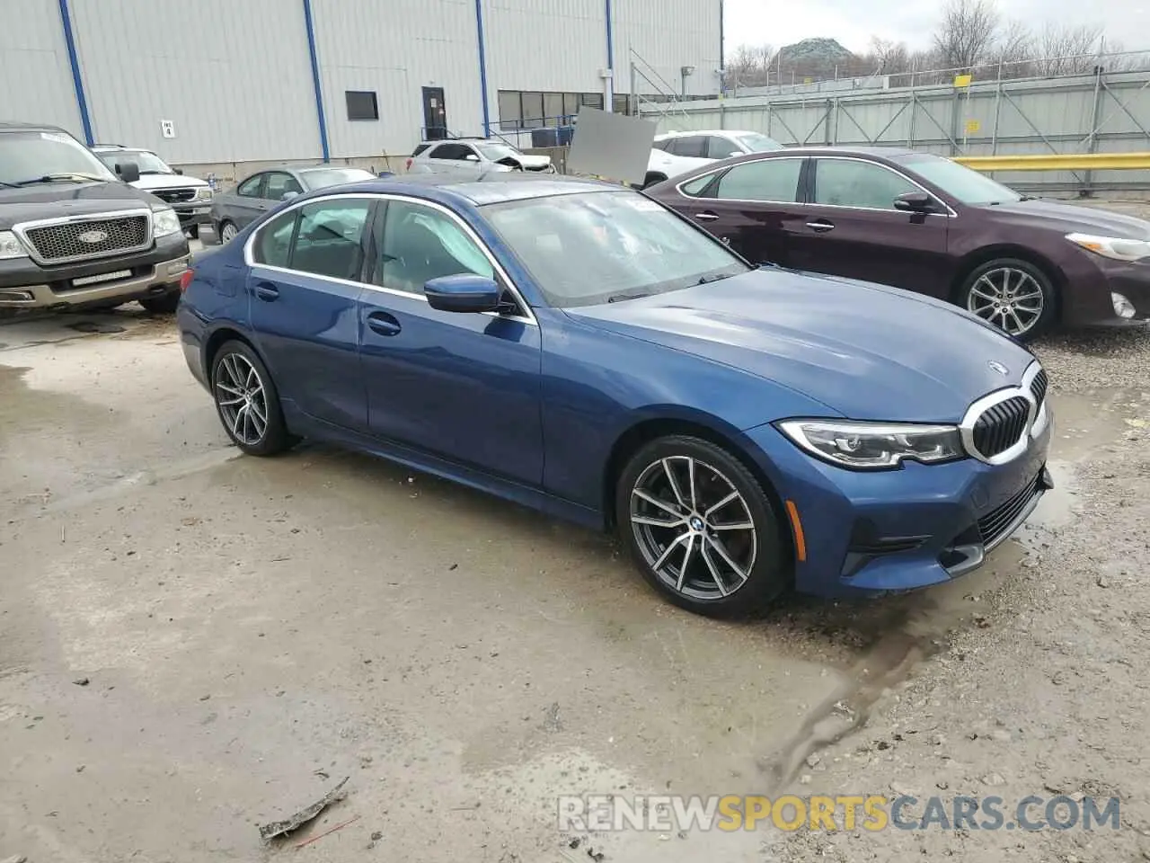 4 Photograph of a damaged car 3MW5R7J07M8C08632 BMW 3 SERIES 2021