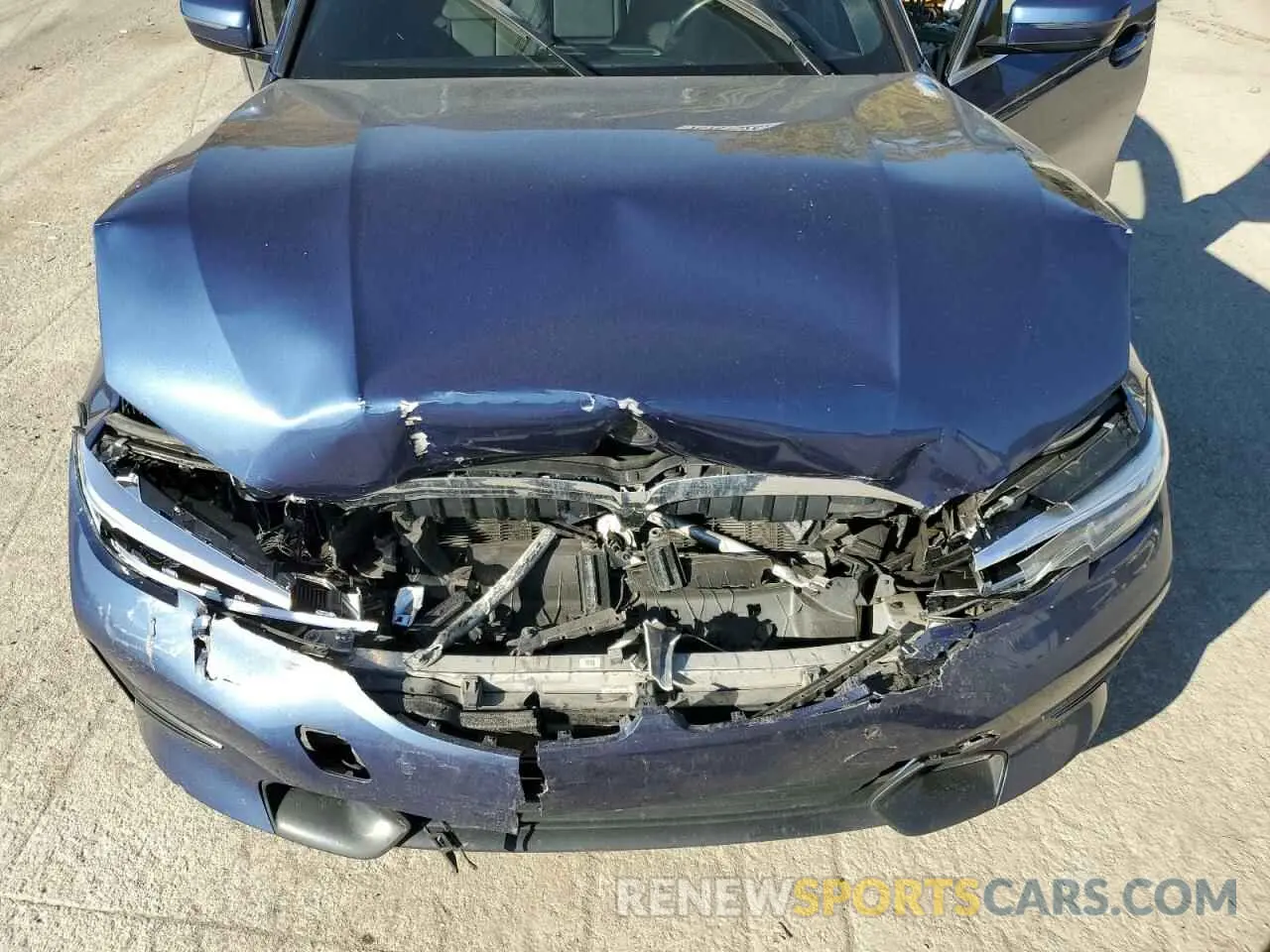 11 Photograph of a damaged car 3MW5R7J09M8B83507 BMW 3 SERIES 2021
