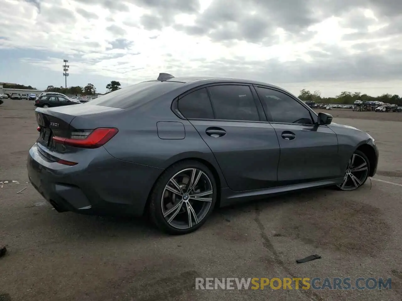 3 Photograph of a damaged car 3MW5R7J0XM8B64285 BMW 3 SERIES 2021