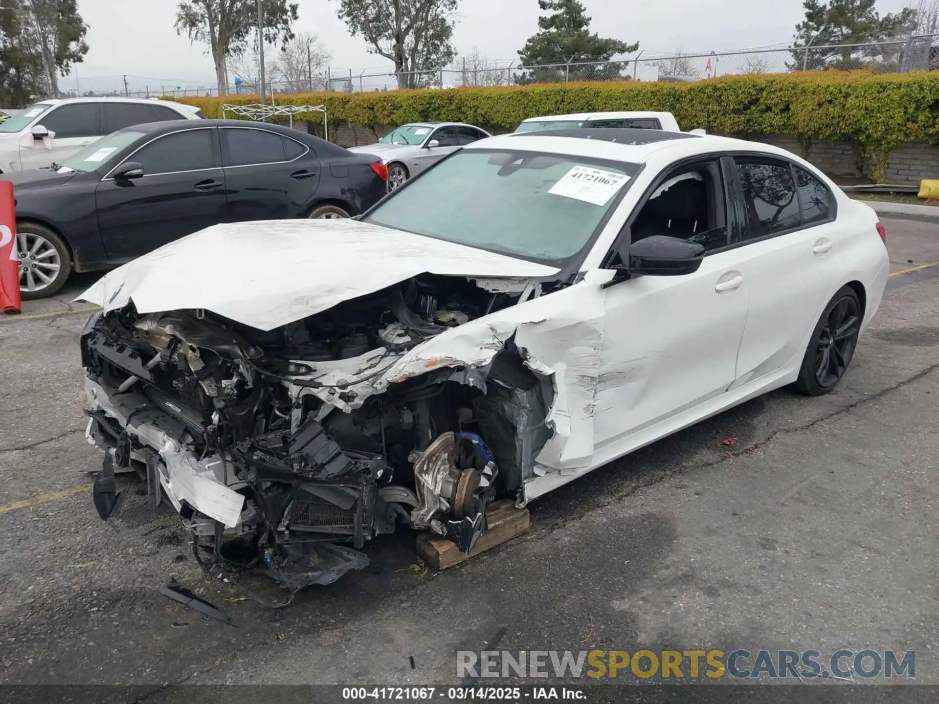 2 Photograph of a damaged car 3MW5U7J05M8B70283 BMW 3 SERIES 2021