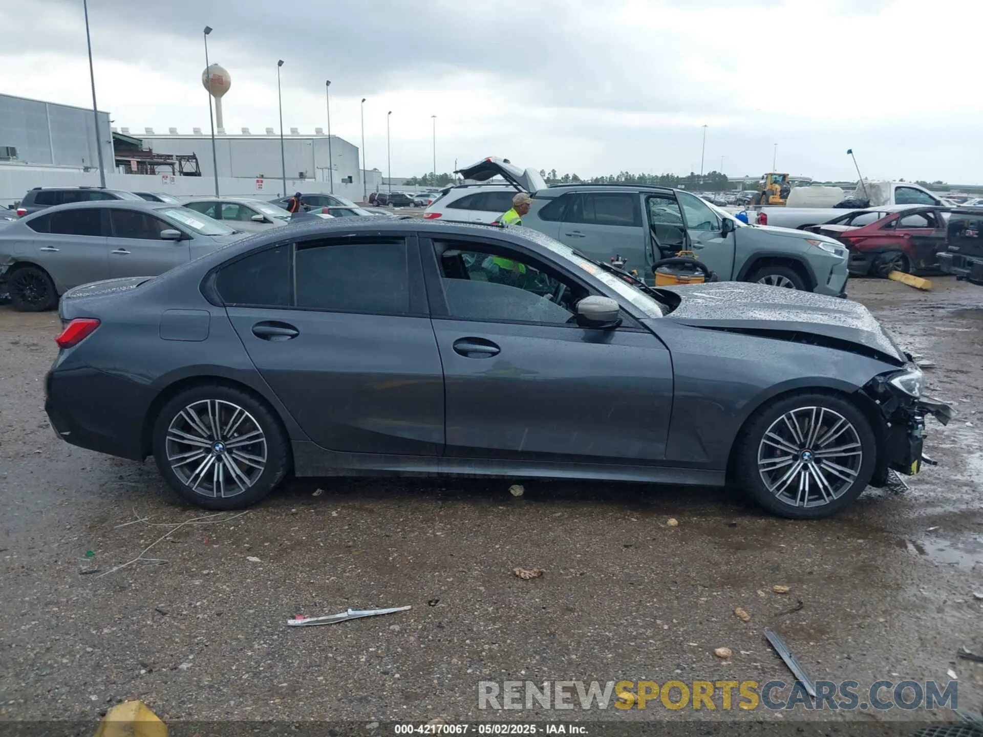12 Фотография поврежденного автомобиля 3MW5U7J06M8C11570 BMW 3 SERIES 2021