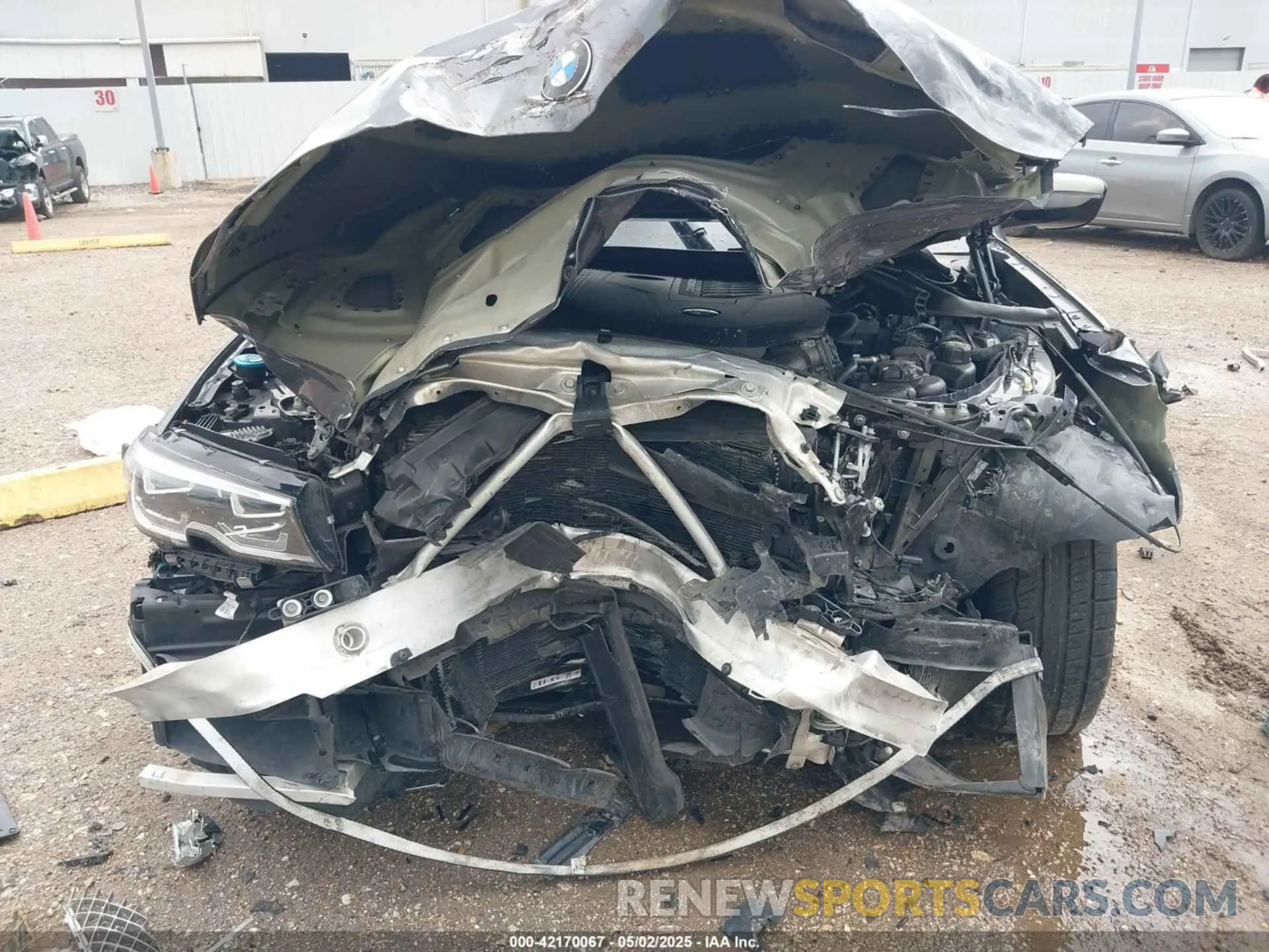 6 Фотография поврежденного автомобиля 3MW5U7J06M8C11570 BMW 3 SERIES 2021