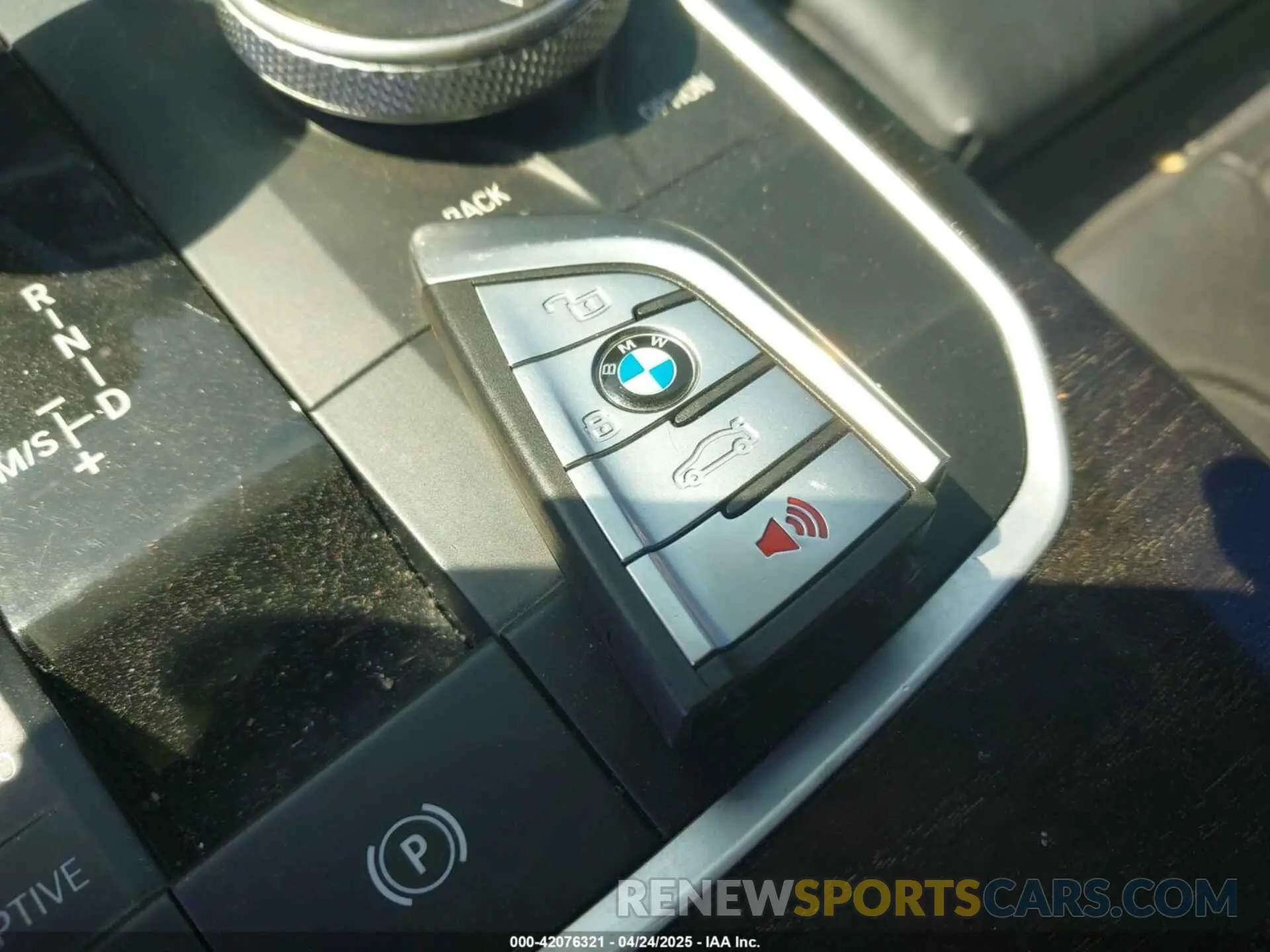 11 Фотография поврежденного автомобиля 3MW5U7J07M8B62511 BMW 3 SERIES 2021