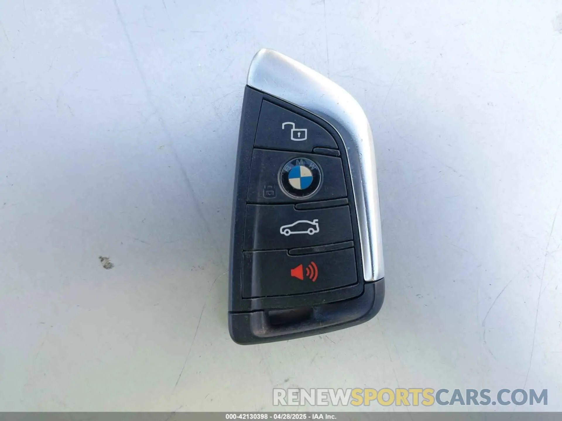 11 Фотография поврежденного автомобиля 3MW5U7J09M8B57522 BMW 3 SERIES 2021
