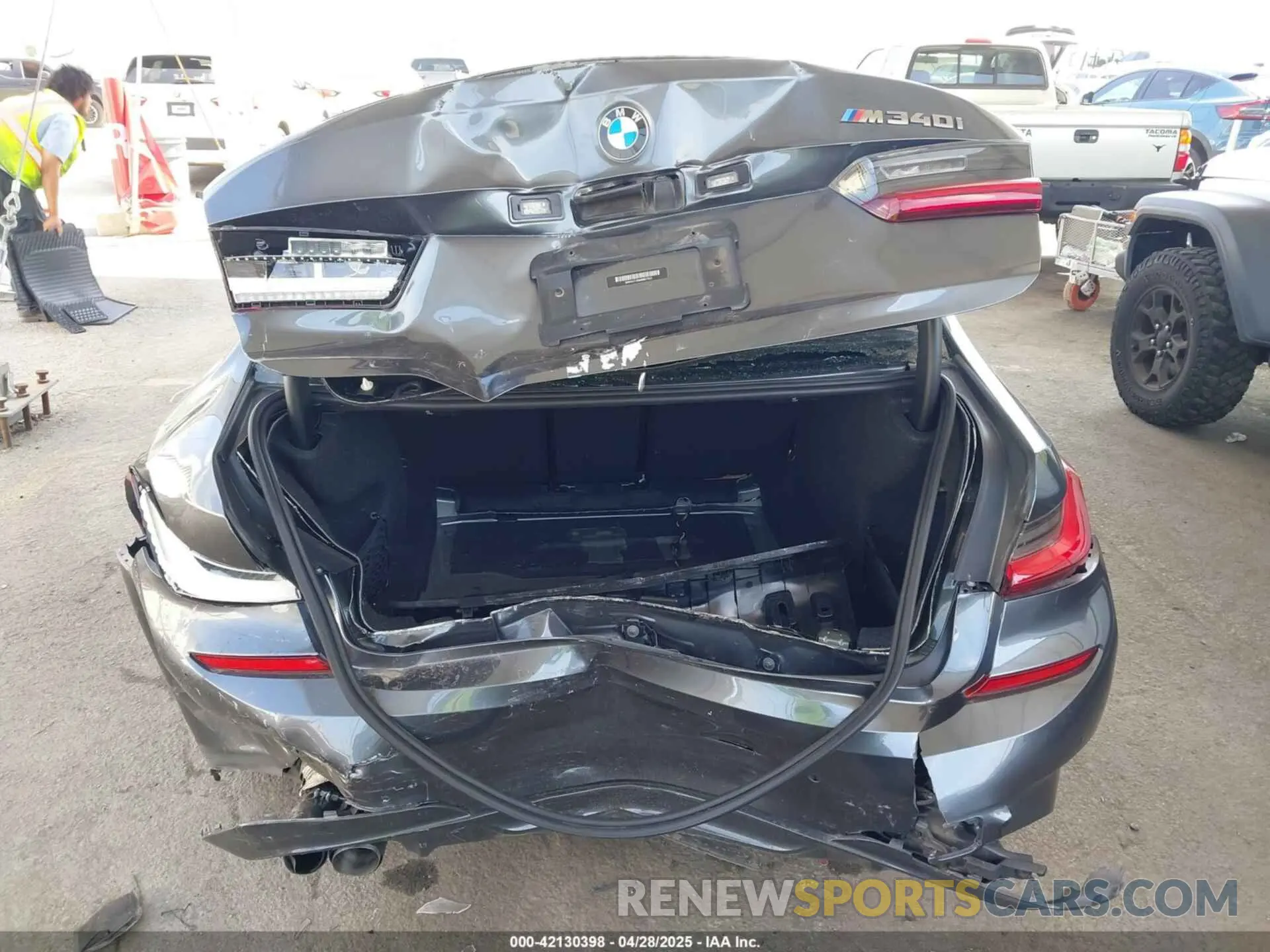16 Фотография поврежденного автомобиля 3MW5U7J09M8B57522 BMW 3 SERIES 2021