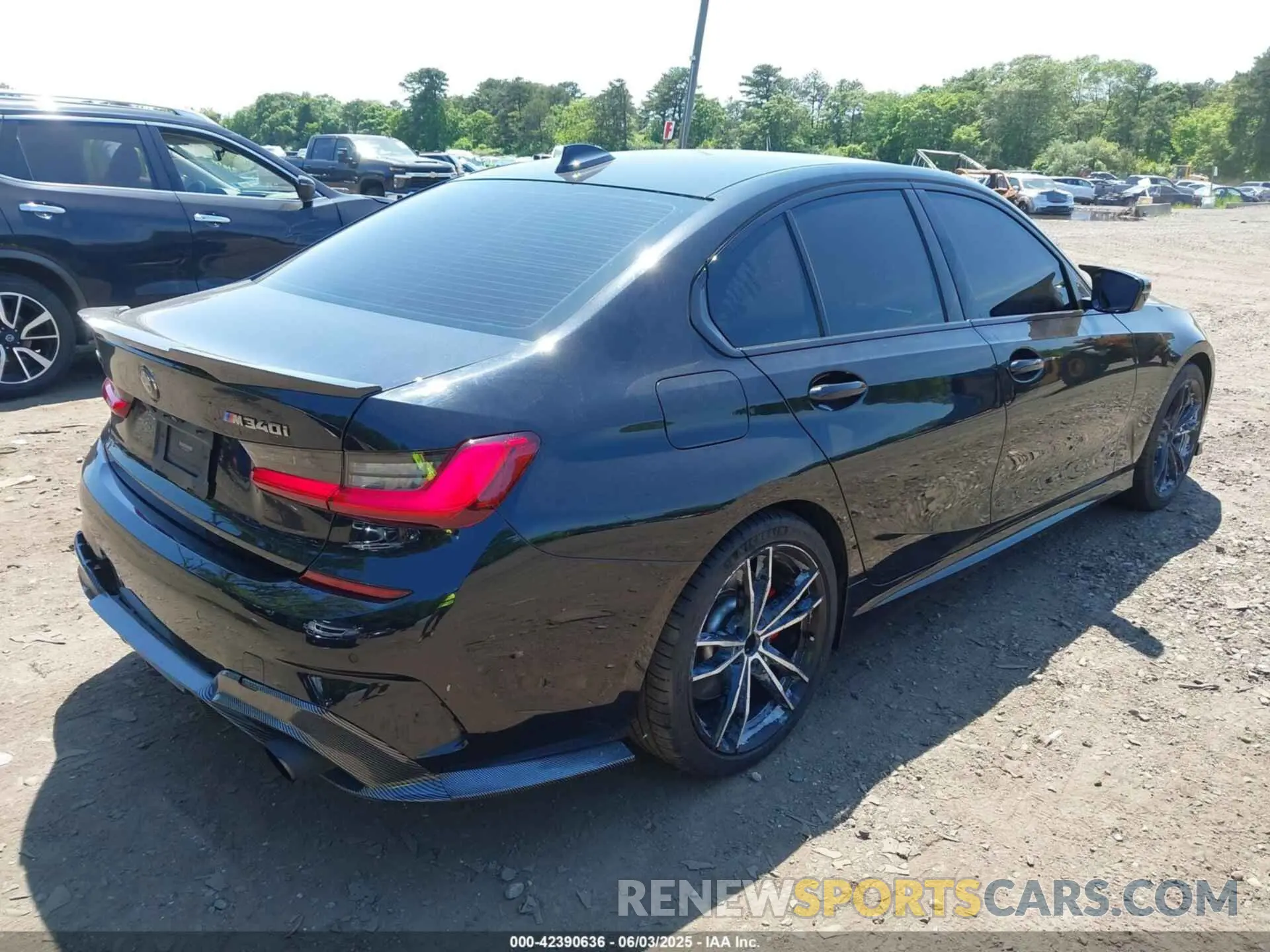4 Photograph of a damaged car 3MW5U9J09M8B72761 BMW 3 SERIES 2021