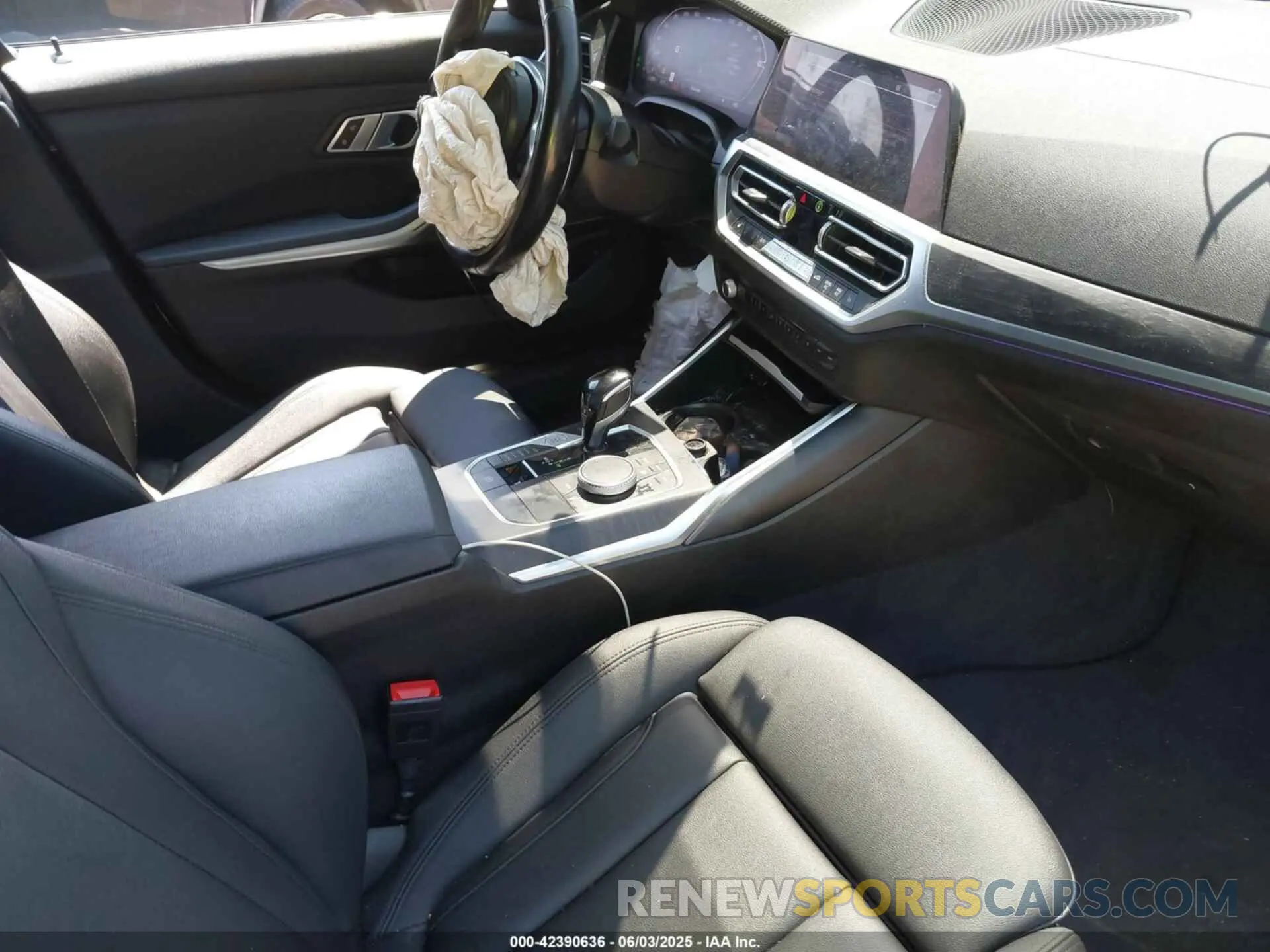 5 Photograph of a damaged car 3MW5U9J09M8B72761 BMW 3 SERIES 2021
