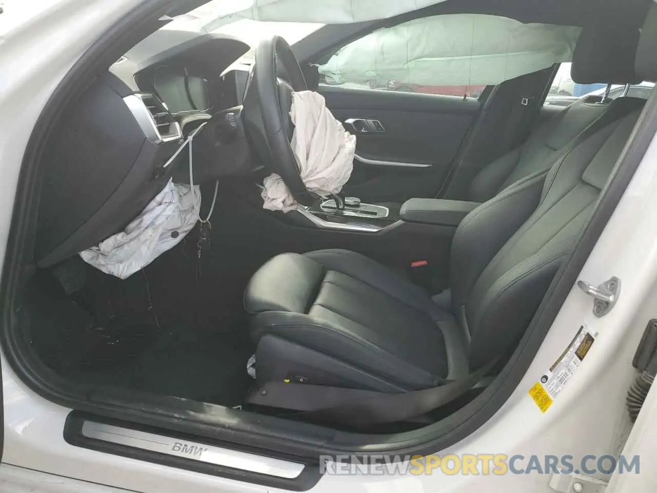 7 Photograph of a damaged car WBA5R1C07MFK81629 BMW 3 SERIES 2021