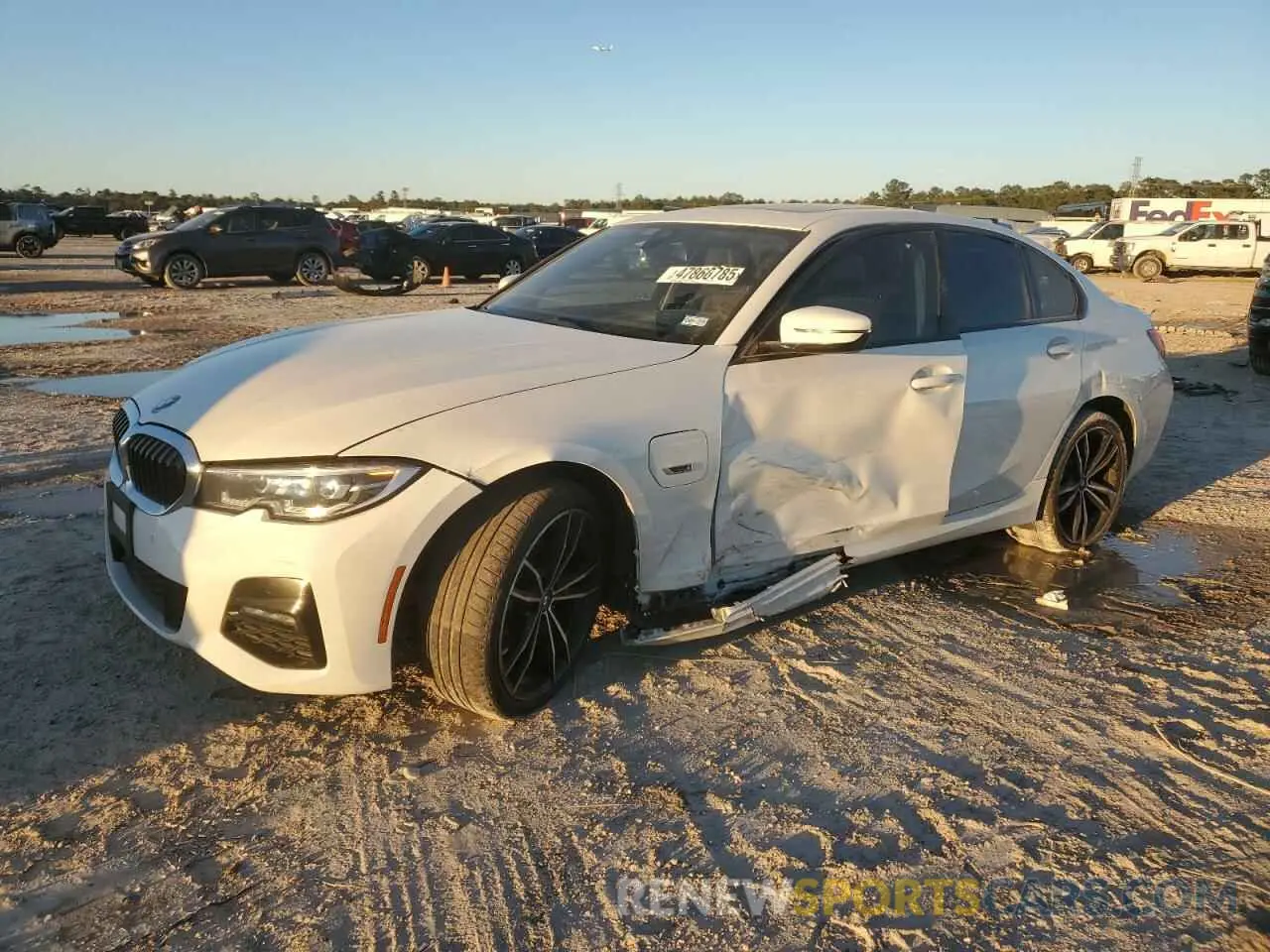 1 Фотография поврежденного автомобиля 3MW5P7J05N8C64284 BMW 3 SERIES 2022