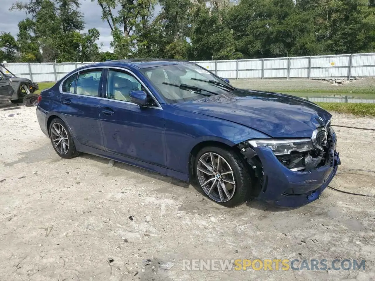 4 Photograph of a damaged car 3MW5R1J00N8C49280 BMW 3 SERIES 2022