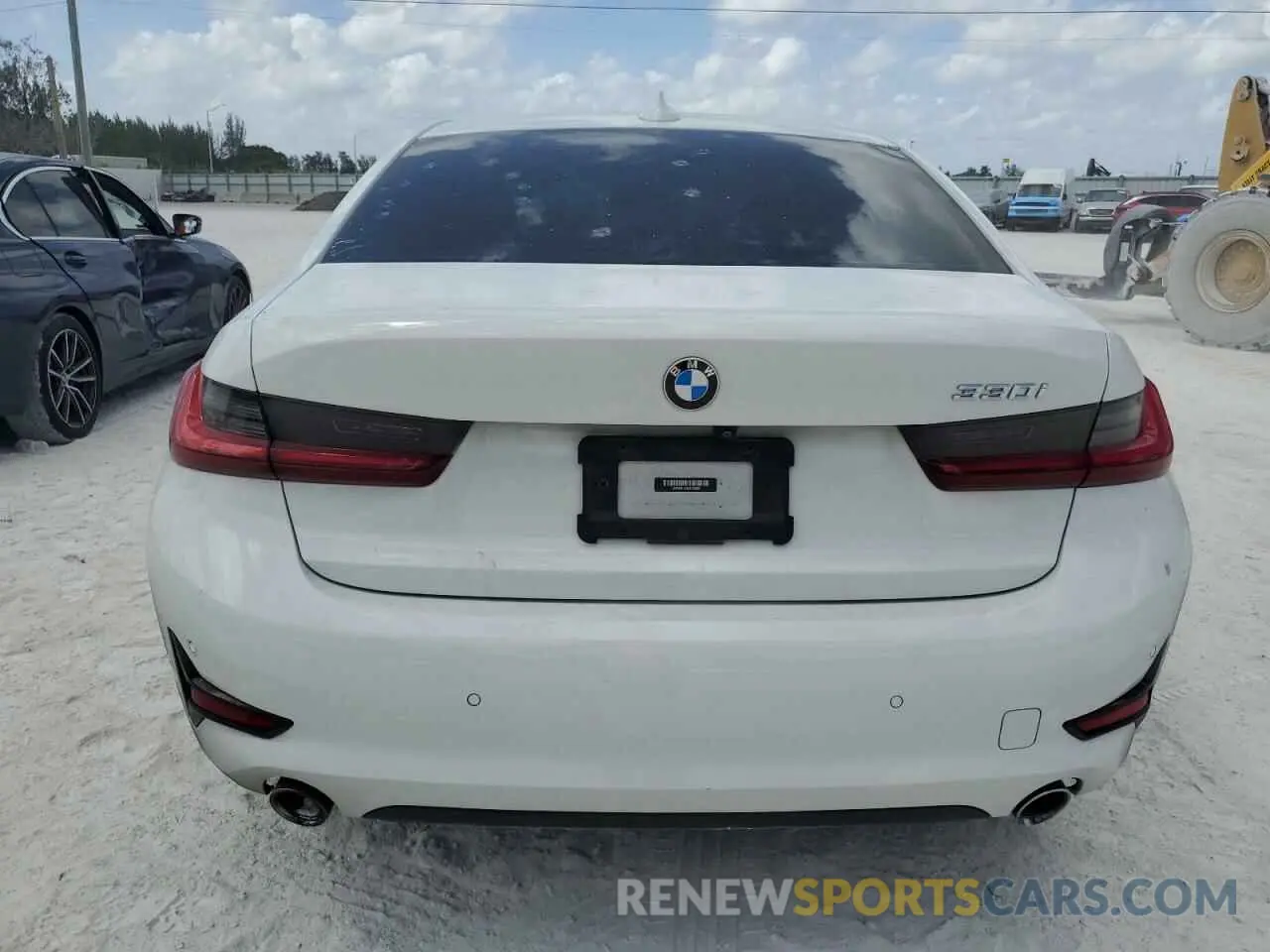 6 Photograph of a damaged car 3MW5R1J04N8C45622 BMW 3 SERIES 2022