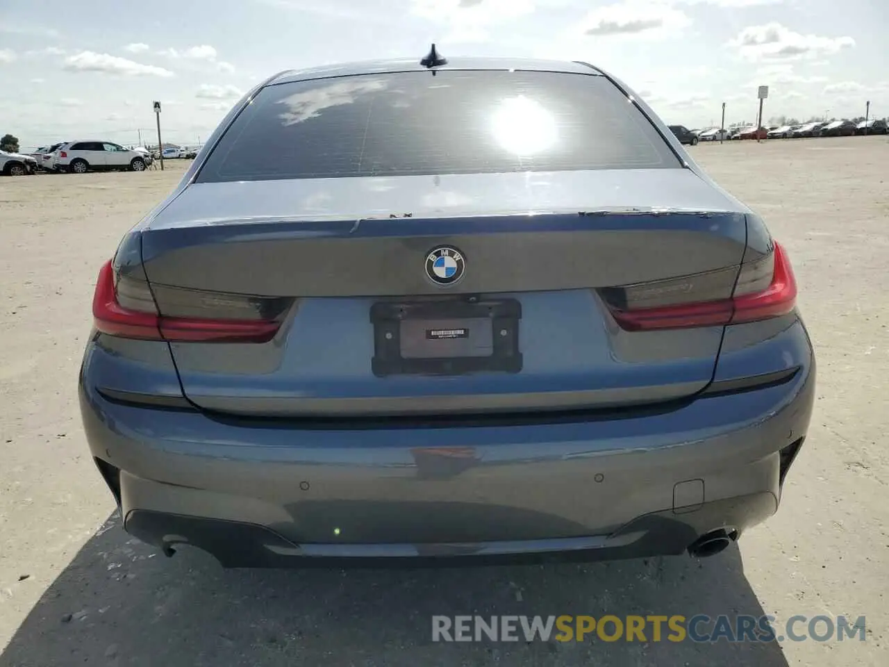 6 Photograph of a damaged car 3MW5R1J04N8C70617 BMW 3 SERIES 2022