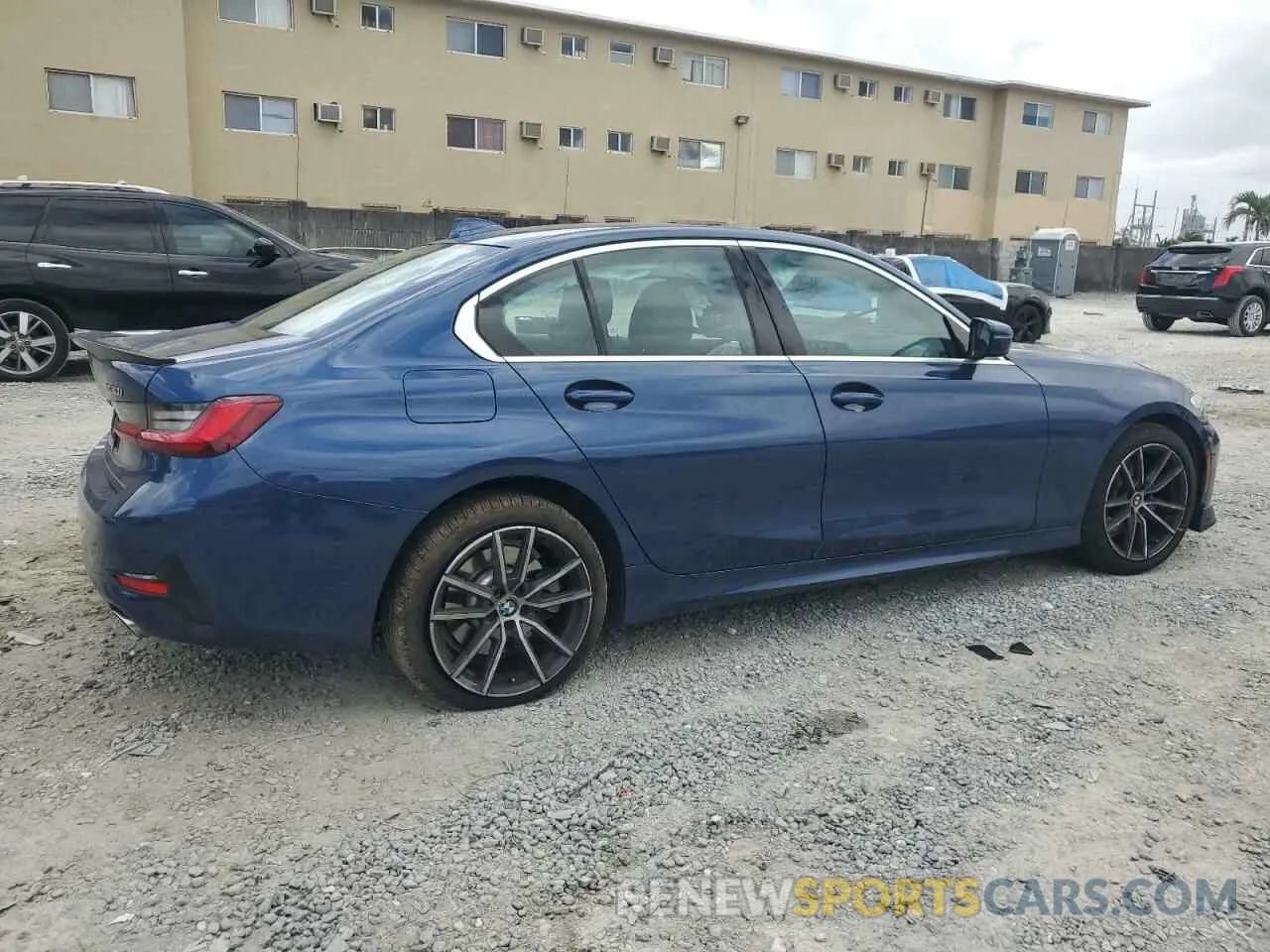 3 Photograph of a damaged car 3MW5R1J05N8C24178 BMW 3 SERIES 2022